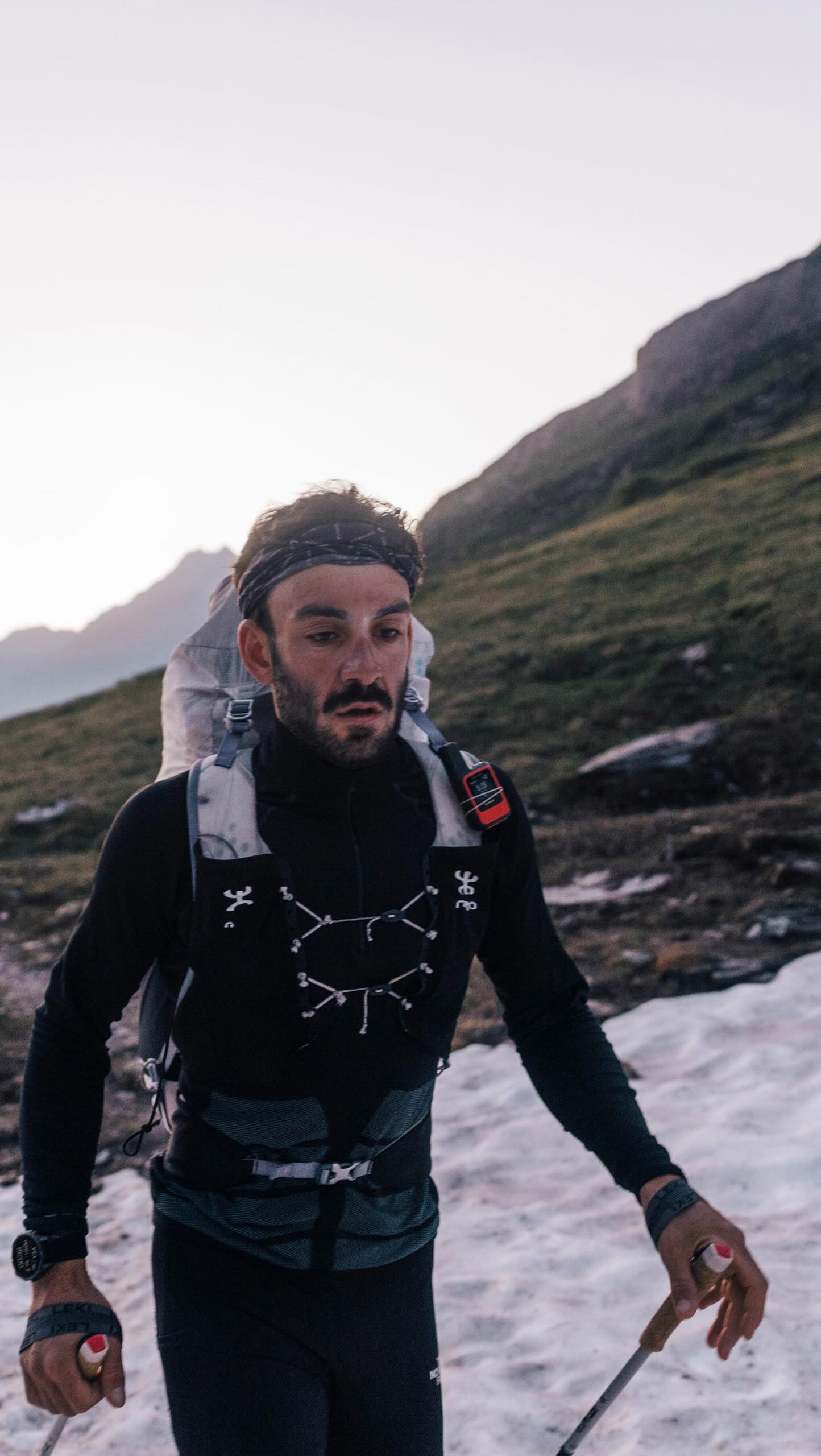 Mastering the basics 100% perfectly is the key to all further success
👉 listen to the Podcast with @timalongi now via the link in our bio
#wanderbird #hikeandfly #podcast #findyourpath