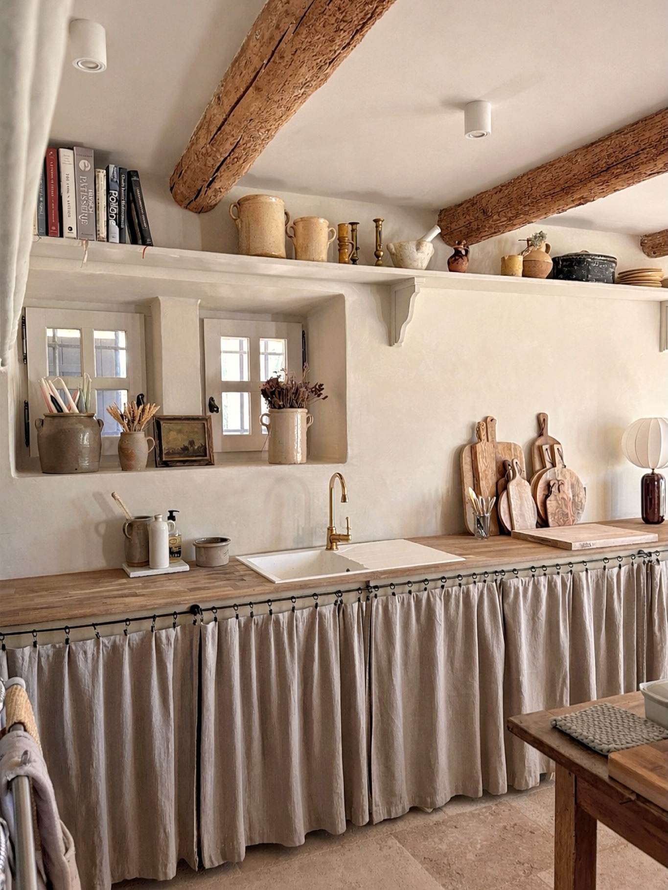 Kitchens⦠in general the most expensive in any home renovation. Currently (still) donāt have the budget or time to do either so the temporary kitchen evolves. Itās actually very functional although crudely put together and I sort of love it as Iāve lived with it for so long now. Itās been one of those lessons that actually less is more and we can live without fancy things quite easily. Maybe next yearā¦.