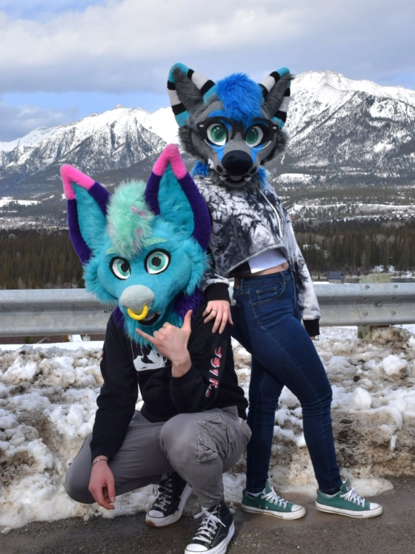 Mountain gang ✌️💖
-
#furry #fursuit #furries #Banff #rockymountains