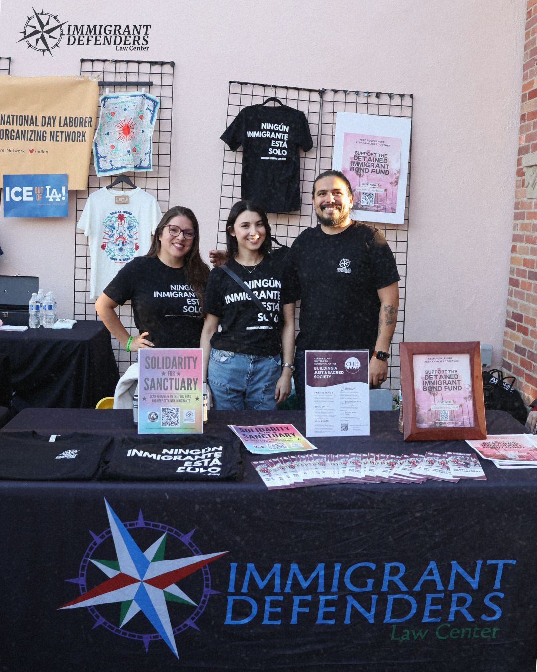 â€ïžMusic, love, and community.
Community showed what love in action truly looks like as local artists including @quetzalmusic, @ylabamba, @trioloscaramelos, and @mijadoris performed, neighbors showed up, and together we filled the room with music, joy, and hope. @sidthecatauditorium hosted a benefit concert to support @cluejustice Detained Immigrant Bond Fund, which helps families separated by ICE reunite and rebuild.
When art becomes a bridge and compassion becomes a movement, incredible things happen. Thank you to everyone who sang, danced, cried, organized, and donated.
Together, weâre creating the kind of world we all deserve, one free from detention and where every family has a chance to be whole again. đđ¶
If you would like to support the Detained Immigrant Bond Fund, click here to donate. âĄïž https://www.cluejustice.org/detained-immigrant-bond-fund/
#ImmDef #ImmigrantFamilies #EndFamilySeparation #ImmigrantBondFund