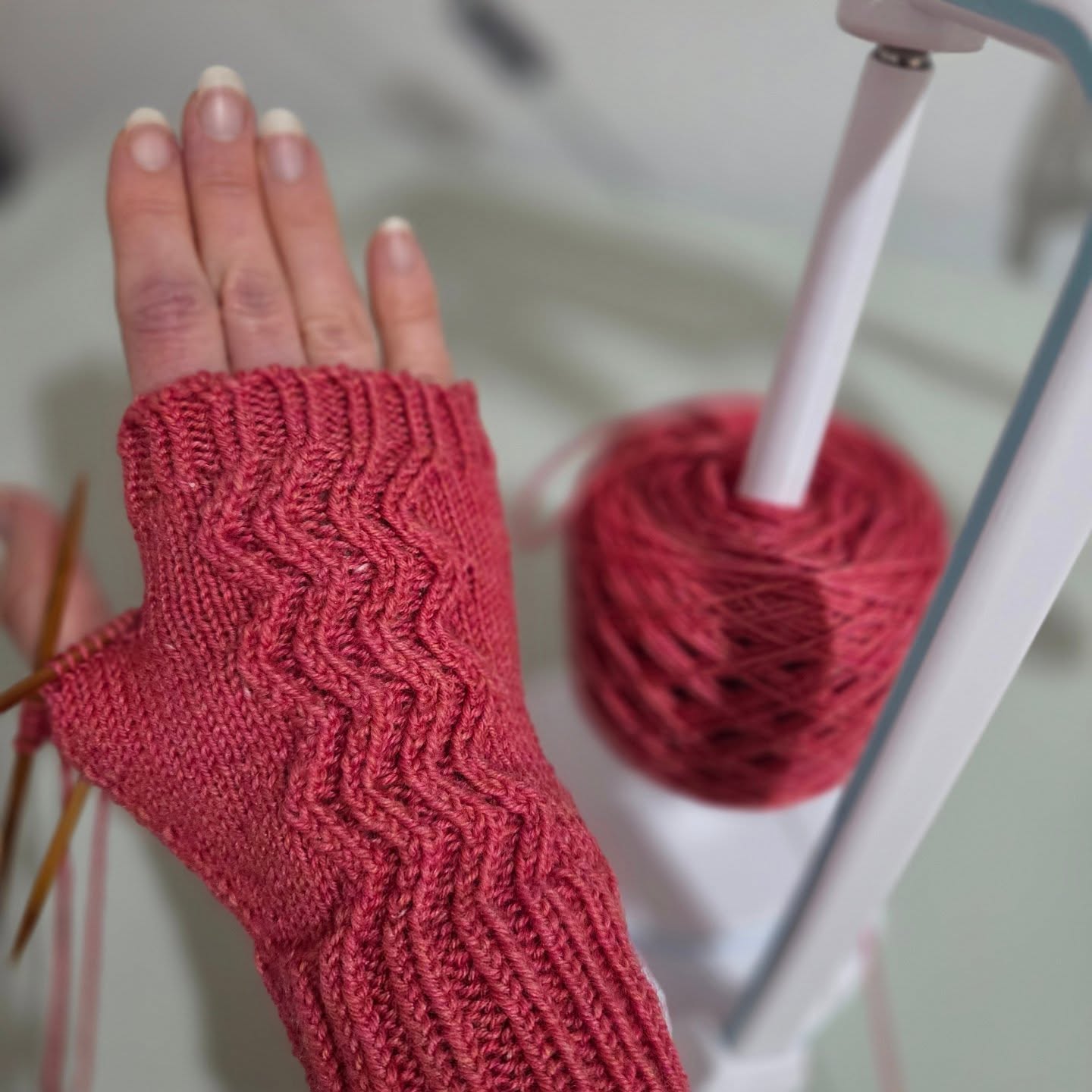 While the testers work the vest, I have some #fruityknittingsport yarn leftover 😁 so... matching gloves and hat?
The gloves will have 3 options:
Fingerless, half-fingers and full fingers.
Testers who want to test just this small project - a really quick knit, can join the testing circle on my website and get the testing call soon 🥰
#accessoryknitting #testknitting #testknitterswanted #callfortesters