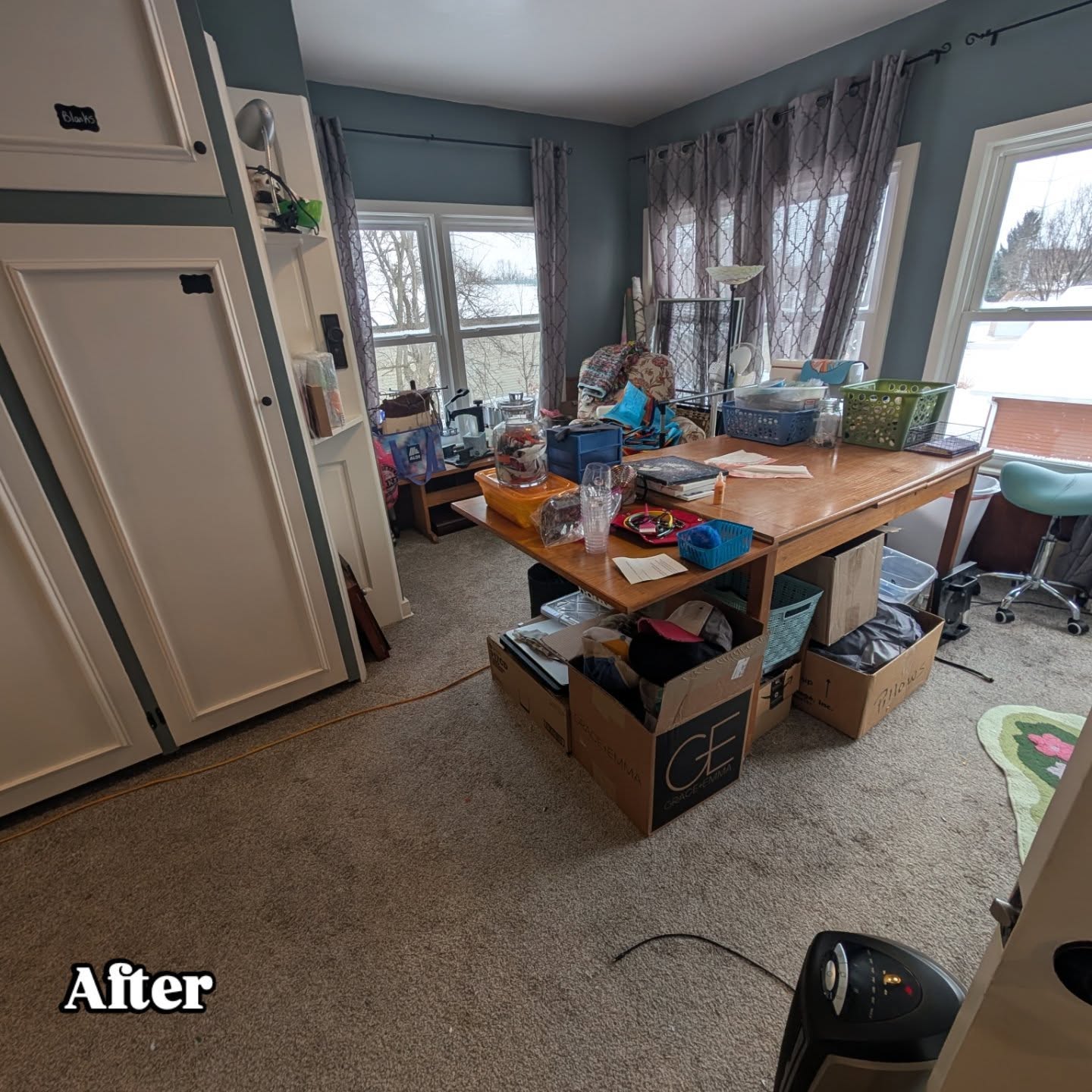 What 3 hours can do in your craft room 🎨 🧶 Check out the transformation!
Craft rooms are notorious for being a little jumbled. This is where many pieces and parts live and when creativity is thriving, that can mean clutter builds up quickly. Just 1 session can get you to a place where you can work on your projects again, and with more time we can build systems to keep the clutter at bay.
#PortageWI #professionalorganizer #BeforeAndAfter