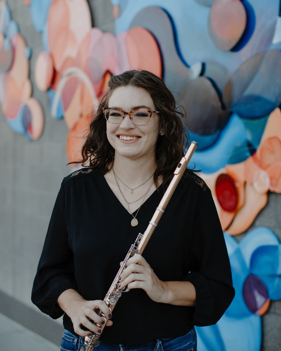 March is International Women’s Month 💛
Today we are recognizing one of the women who help make this work possible.
Meet Erin, a flutist, studio owner, mother, composer, and previous member of FlutePlay who has written music especially for our little flutists over the years. Not all composers are open to writing for such young players, and we are incredibly thankful for the time and creativity she has shared with this community. Her openness and enthusiasm for little flutes and new music is contagious, and we’re lucky to have some of her scores and resources available in our shop.
Because we're stronger together than we are apart.
Send her a 🎶 in the comments!
With thanks to: @spencermusicstudio
.
.
.
#LittleFlutesCommunity #LittleFlute #FlutePlay #PlayBasedLearning #EarlyChildhoodMusic #WomenInMusicEducation #MusicEducators