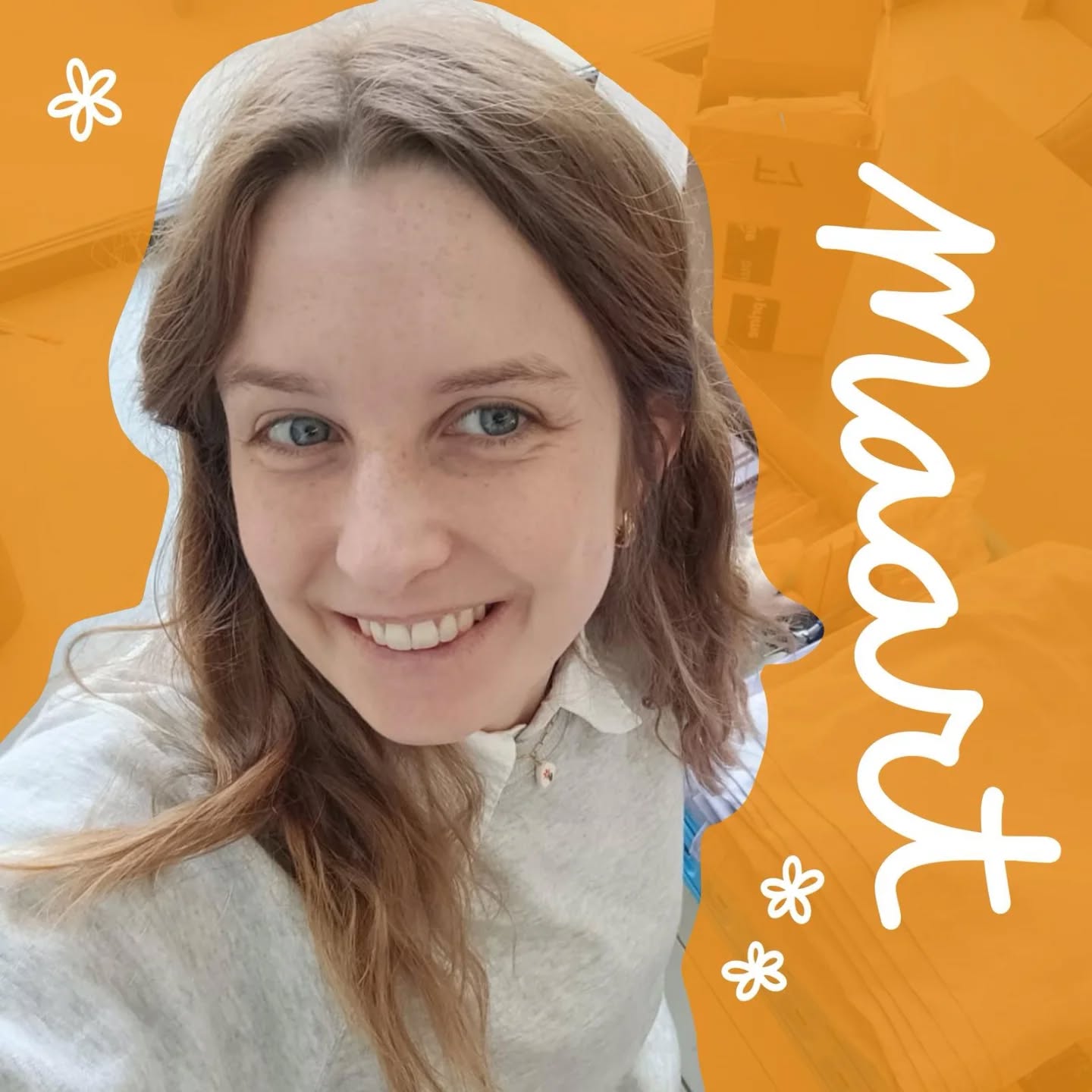 Maart was de maand van de nieuwe spulletjes vooral 🤩
1. Nieuwe sleutelhangertjes gemaakt
2.Bedeltjes om aan je ketting of armbandje te hangen 🌸
3. Ik maakte ook een aantal nieuwe pins in lente thema.
4. Al deze spulletjes verkocht ik ook op mijn eerste marktje van het jaar. In mei sta ik opnieuw in Hal 5 voor een volgende marktje ✨
5. En dan vooral veel tijd in Gent gespendeerd voor mijn andere job.
Al bij al een goeie, productieve maand waarin het zonnetje toch al wat kon schijnan en de winter blues dus al een beetje verdwijnen 🩷