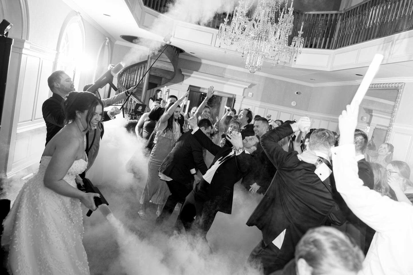 You gotta fight for your right to PARTY!🍾✨🌙
#starrynighteventsrva #starrynighteventsplanner #starrynighteventsrvaflowers #starrynighteventsrvaweddings #starrynighteventsrvacouples
Planning & Florals | @starrynighteventsrva @tanya_m_cornwell
Photography | @sarahmattozziphoto
Venue | @estateatriverrun
Catering | @groovingourmets
Rentals | @rentequipva
DJ/Co2 Cannon | @djfrankierva
Officiant | @chgceremonies
Cake | @pearlsbakeshoppe
Photo Booth | @richmondphotobooth
Beauty | @ave42salon
Couple | @ivykcaldwell @scaldwell70