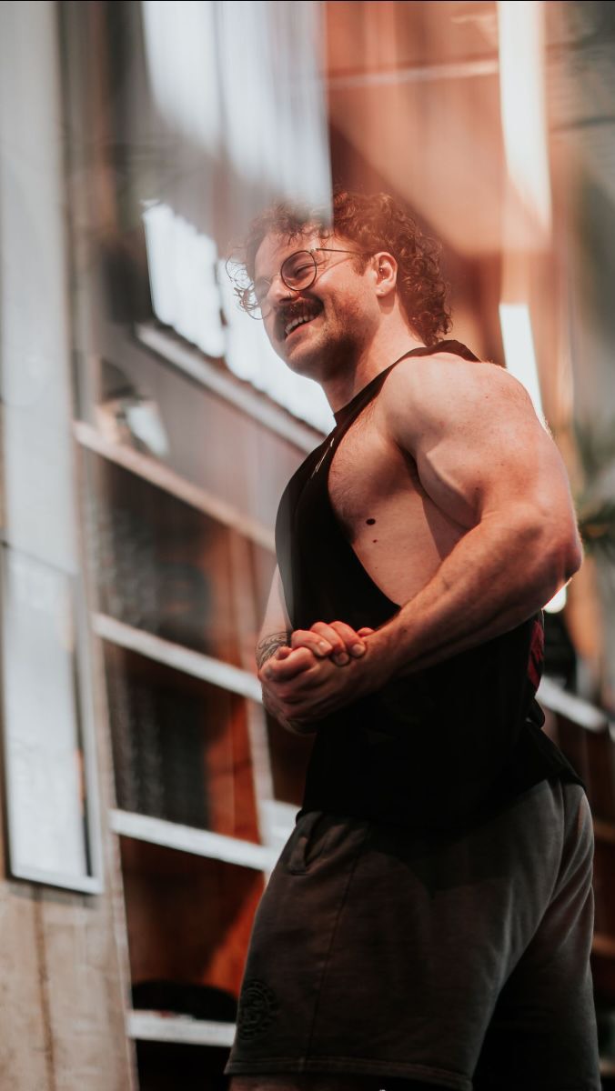 Barbells For Bro’s Strength Session!
- Saturday April 11th
- 2pm & 3pm
- The Strength Room, City Island
- £10
This strength session is about lifting with great technique and awesome people.
Reserve your space now through the link on @theislander.e14 bio.
#strength #lifting #community #coaching #class