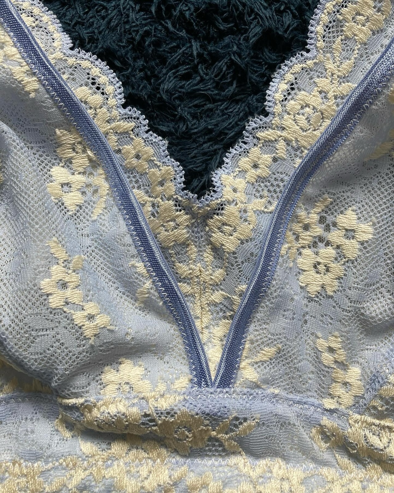 A while back we had the Nursing Bralette pattern test, and today I’m excited to share the beautiful pieces made by @caroline_mc_textiles
She made these bralettes for her daughter, who had just welcomed her little one! How wholesome is that? 💕
The first bralette in the carousel she paired with the Lyla thong from @evielaluve and made a lovely matching set! For the last bralette, she adapted the pattern to make it a plunge style for wearing under V-neck dresses. I just love seeing how people bring the patterns to life in their own unique ways!
I absolutely love all these pieces. Thank you, Caroline, and your daughter for testing the pattern! 💕