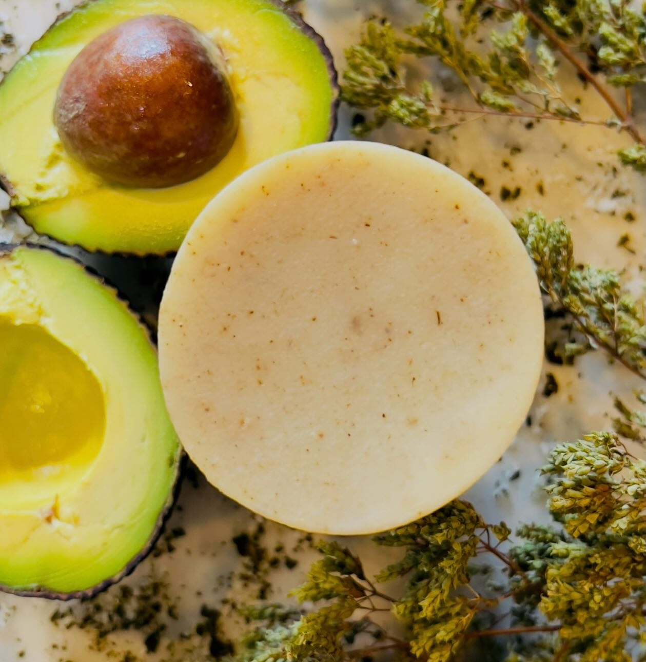 Ever picked up a bar of soap & actually wondered what goes in it? Trevarno soaps are crafted using traditional methods that retain all the natural glycerin - right where your skin needs it.
#naturalsoap #traditional #heritage #coldprocessedsoap