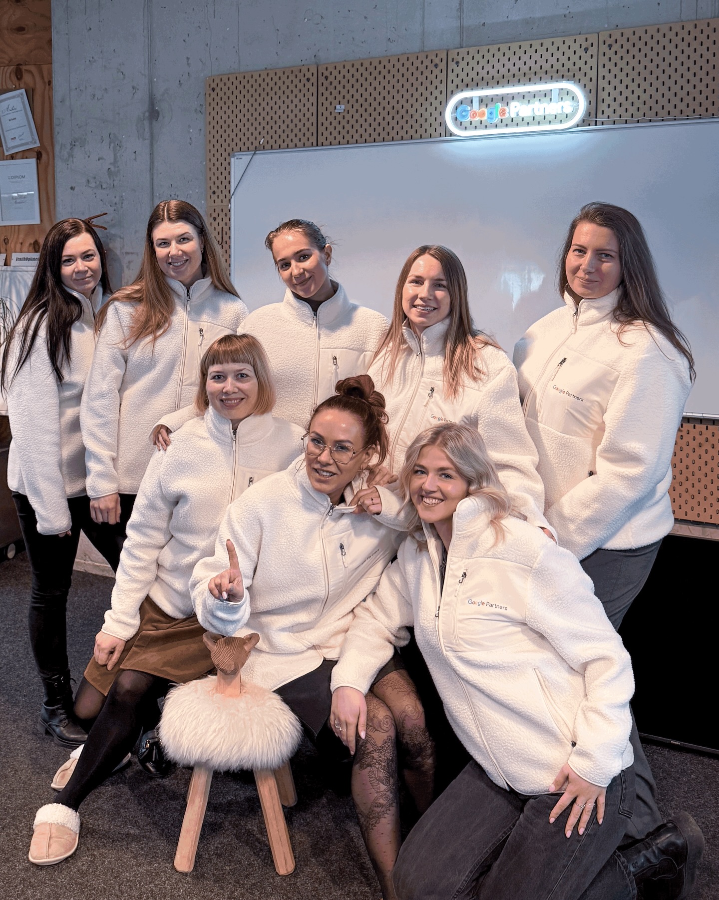 Oleme Google Partner ja hoiame seda taset järjepidevalt 🫡
✔️ Partneri staatus kinnitab, et meie usinal digitiimil on praktiline kogemus erinevate kontode ja eelarvetega, ligipääs Google’i koolitustele ja uuendustele ning võimalus Google Ads kasutajatoelt küsimustele ning muredele kiiremini lahendusi leida.
See tähendab kliendi jaoks läbimõeldud strateegiat, korrektselt seadistatud kampaaniaid ja selget tulemust.