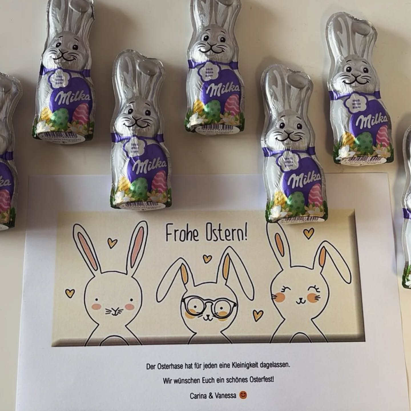 Moin, Moin!
Breaking News:
Wir haben den Osterhase gesichtet.
Verdächtig schokoladige Spuren wurden von Carina und Vanessa am Tatort entdeckt!
#ambulanterpflegedienst
#ostergrüße
#wertschätzung
#osterhasi
#teamliebe