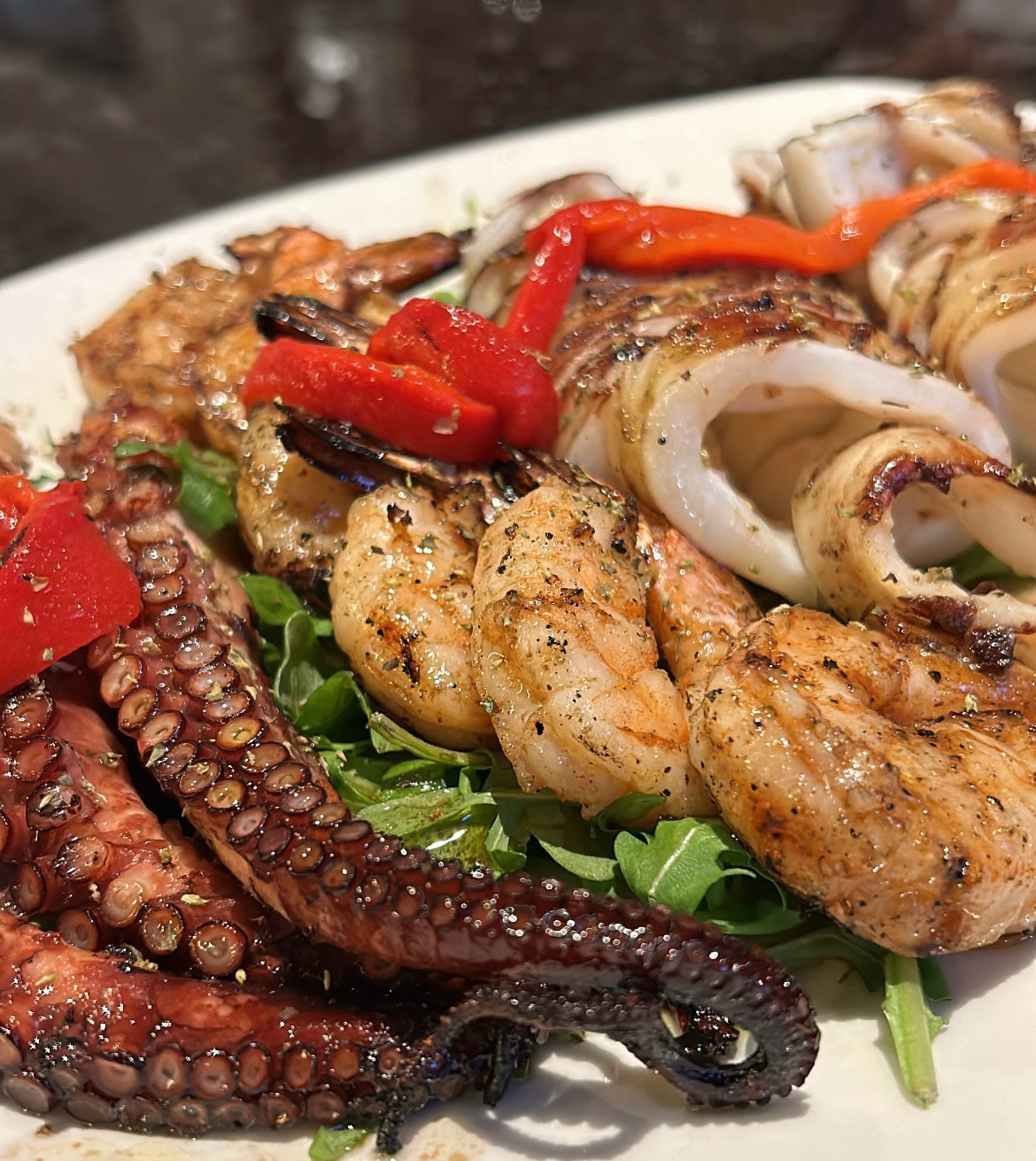 Honouring tradition this Good Friday with fresh fish and seafood, simple flavours, and a touch of Greece.
#fishfriday #seafoodie #greekcuisine #fridayinspiration #etobicokerestaurants