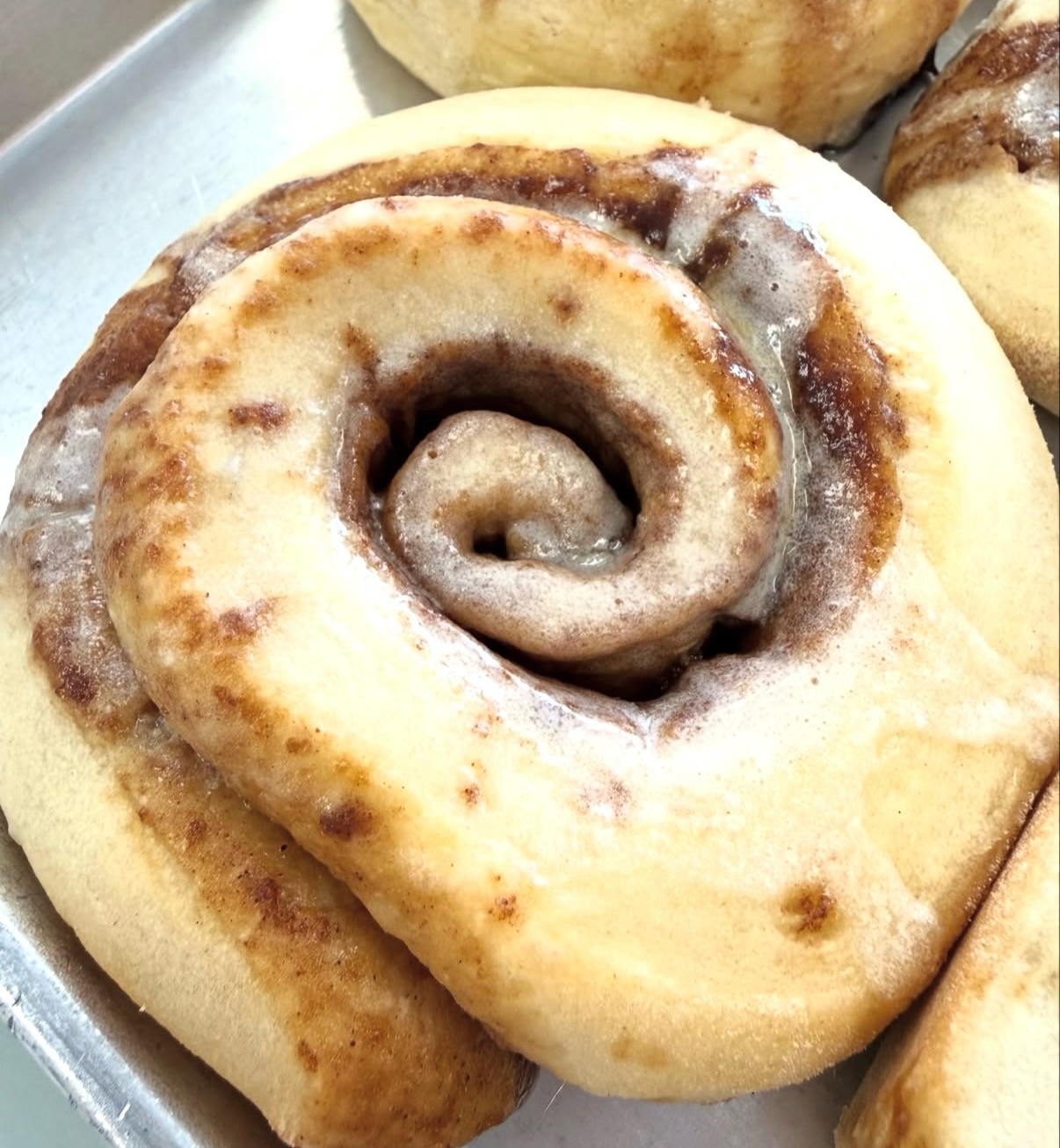 Good morning and Happy Monday, friends!! ☀️💕
It’s officially EASTER 🐣 WEEK here at the bakery and we have TONS of delicious goodies in store for you!! 🍰🍭 You do NOT want to miss out!
Be sure to come by and see us this week — we will be open NORMAL business hours!
✨ Friday: 9–6
✨ Saturday: 9–2
🚨 PLEASE NOTE: Our hours will be changing for MASTERS WEEK ⛳️ so stay tuned for that announcement!
We can’t wait to see you all!! 💗🐰