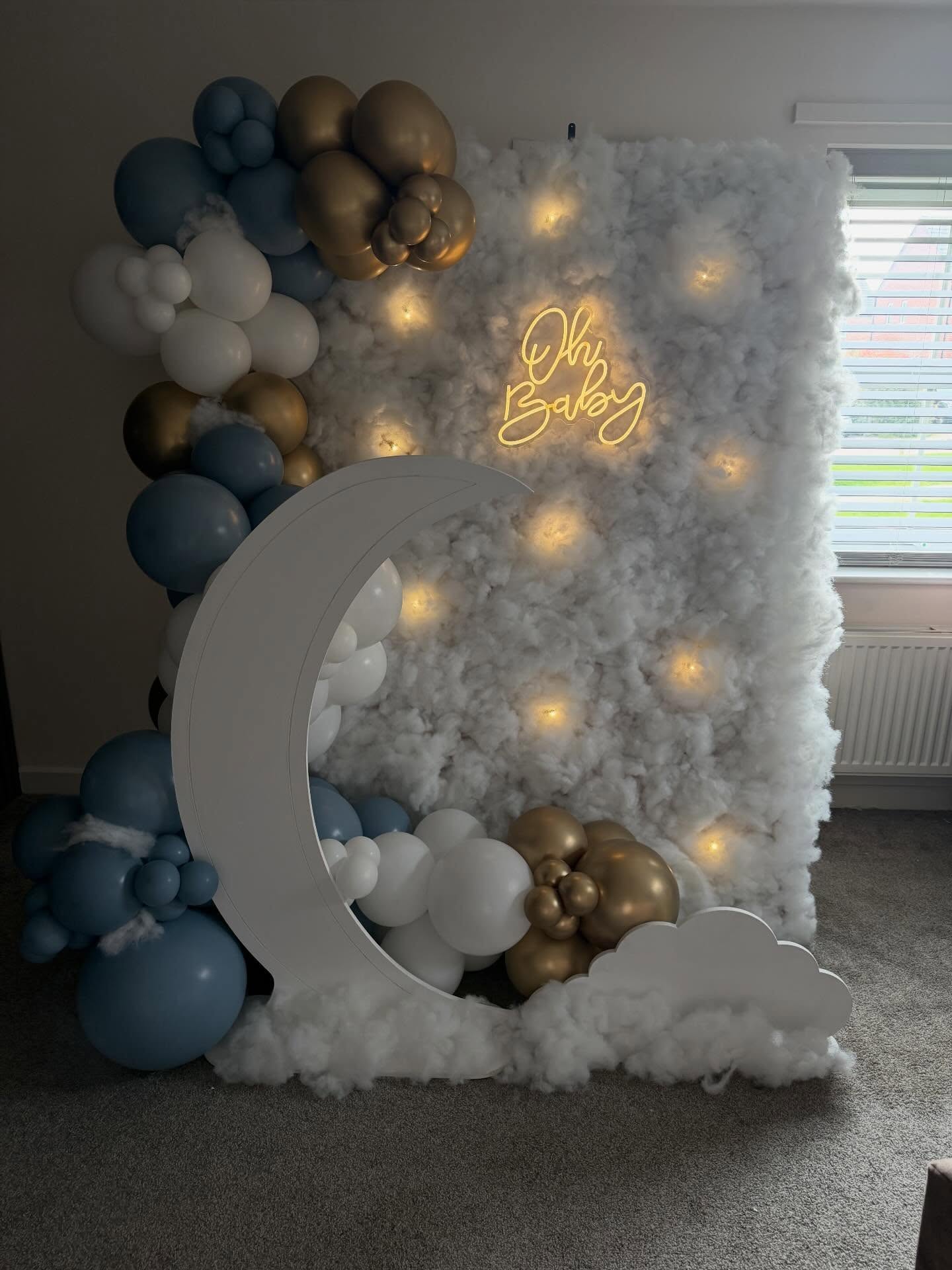 Our newest addition- the light up cloud wall perfect for baby showers or christening’s, can be personalised with different light colours I.e blue or pink for baby showers 💙💗 message us to book or find out more information