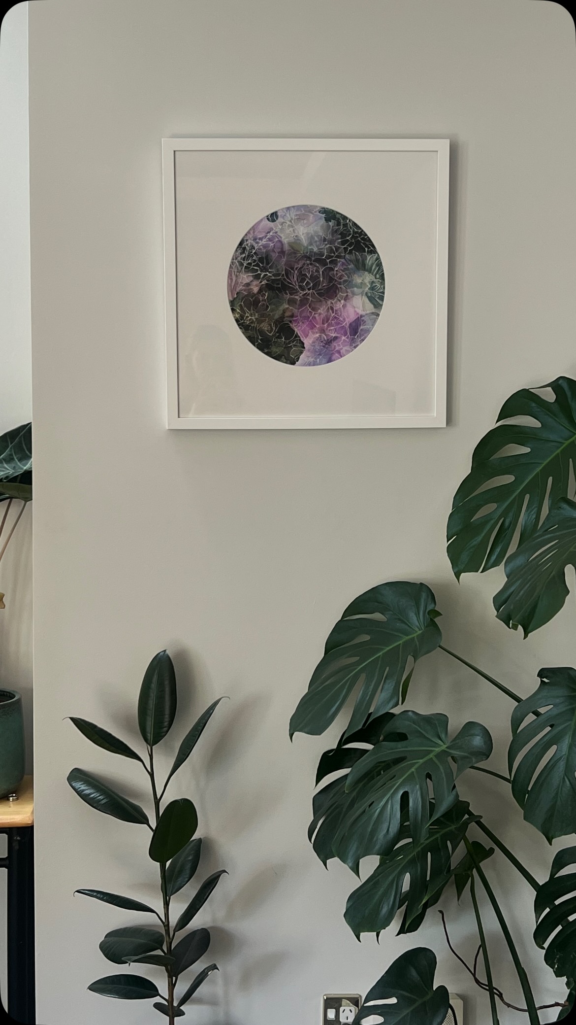 Here it is! Framed and looking pretty 😍
Even though it’s SOLD (yay!) I still wanted to share it on my page. Best feeling when my art finds a home.
Have a great Easter everyone! It’s my bday on the Saturday so keep an eye out for a little special from me to you x