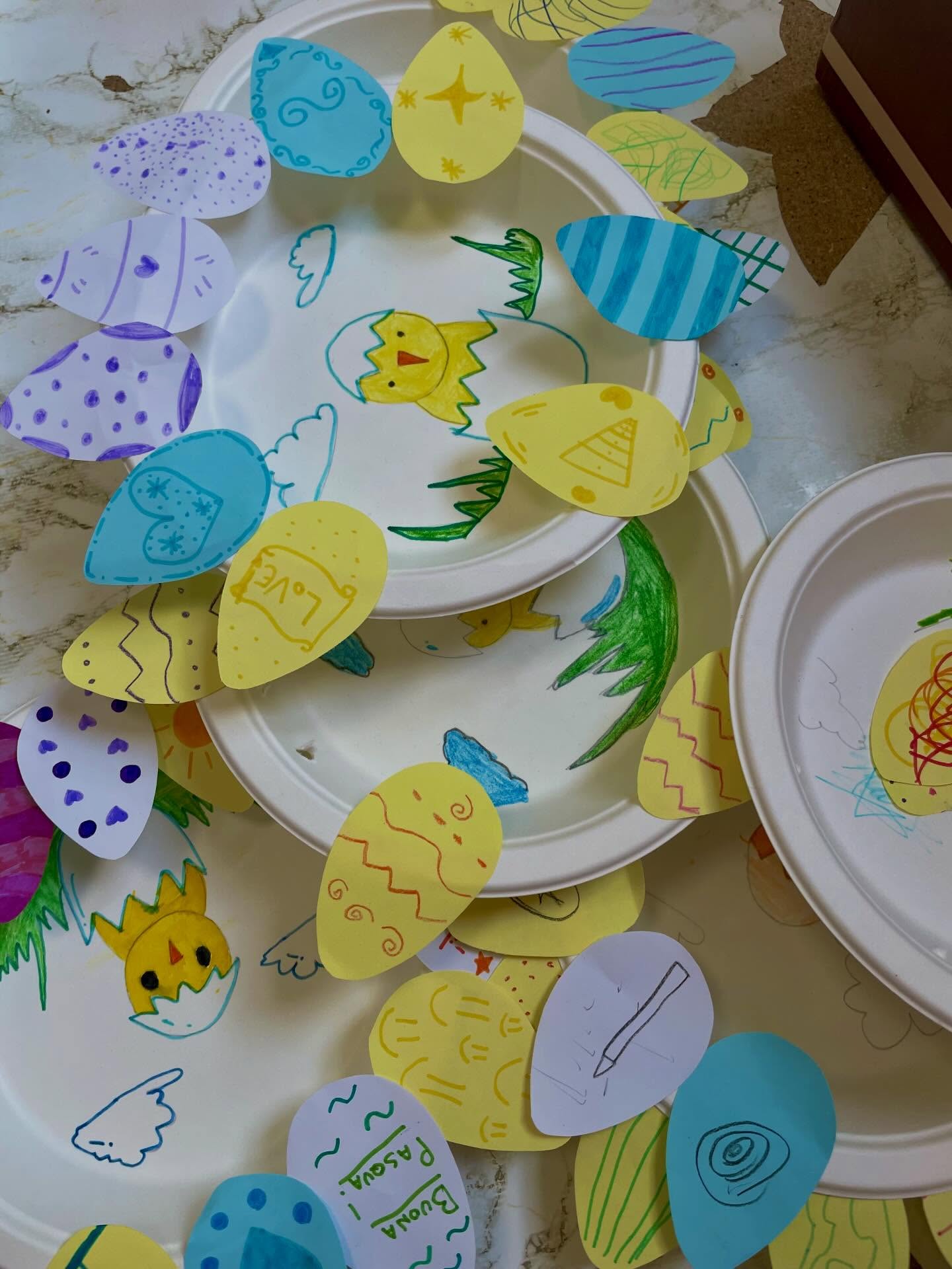 In questi giorni pre-festivi, al doposcuola di a Granze i bambini si sono divertiti a creare ghirlande e coniglietti pasquali, per decorare la casa con la loro creatività 😍
#doposcuola #jokeraps #doposcuolajoker #pasqua #laboratoriocreativo