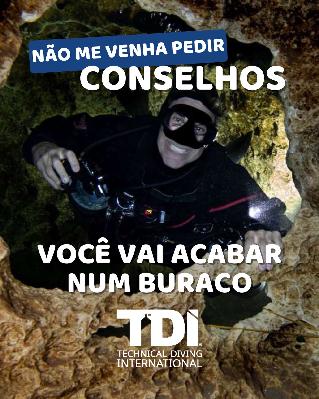 “Não me venha pedir conselhos… você vai acabar dentro de um buraco.” 😅🕳️🤿
E a verdade é que, quando o assunto é mergulho em caverna, cair nesse “buraco” pode significar entrar em um dos ambientes mais fascinantes, desafiadores e incríveis do planeta.
O mergulho em caverna é pura aventura com técnica, disciplina e muita emoção. É aquele tipo de mergulho que mistura adrenalina, concentração, beleza surreal e uma sensação única de explorar um mundo que poucos têm o privilégio de conhecer.
E quando falamos de lugares espetaculares, é impossível não lembrar das cavernas e nascentes cristalinas da Flórida e dos cenotes impressionantes do México. Cenários simplesmente lindos, com formações inacreditáveis, água cristalina e passagens que transformam cada mergulho em uma experiência inesquecível.
Para quem quer evoluir de verdade nesse universo, o curso Full Cave da TDI é o caminho. Com treinamento sério, progressivo e reconhecido mundialmente, você desenvolve as habilidades necessárias para explorar cavernas com segurança, controle e confiança.
Não é à toa que a TDI é uma das agências mais reconhecidas e respeitadas do mundo no treinamento de mergulho em caverna e técnico.
Quer fazer cursos TDI?
Procure uma loja parceira em: www.tdisdi.com.br
TDI — para quem entende que aventura de verdade começa onde a luz não chega.
#TDI #FullCave #CaveDiving #MergulhoEmCaverna #technicaldiving
