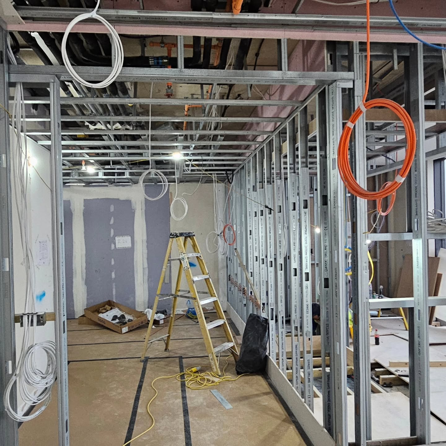 We are currently mid-build on this high-spec apartment refurbishment, where raw industrial heritage meets ultra-refined luxury.
This isn't just a fit-out; it’s a curation of elite finishes. We are layering ancient techniques with modern engineering to create a residence that feels as tactile as it does visual.
Bespoke Joinery & Kitchens: Precision-milled for a seamless architectural flow.
Artisanal Surfaces: The depth of Polished Plaster meeting the waterproof elegance of Tadelakt.
Natural Stone Cladding: Selected for its unique character and timeless presence.
Gold Leafing: Hand-applied accents to elevate the light throughout the space.
The "work in progress" phase is where the true craftsmanship is visible. Every joint, every trowel stroke, and every leaf of gold is handled with obsessive precision.
📍 SW11 | Battersea Power Station
Quantity Surveyors: Qubed
Architect: Richard Webb Architects
M&E: Method Consulting
Interior Design: Tiziana Aiello Studios