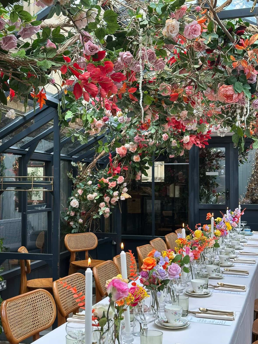 Private dining… but make it a greenhouse 🌸✨
📸 @mariakievents