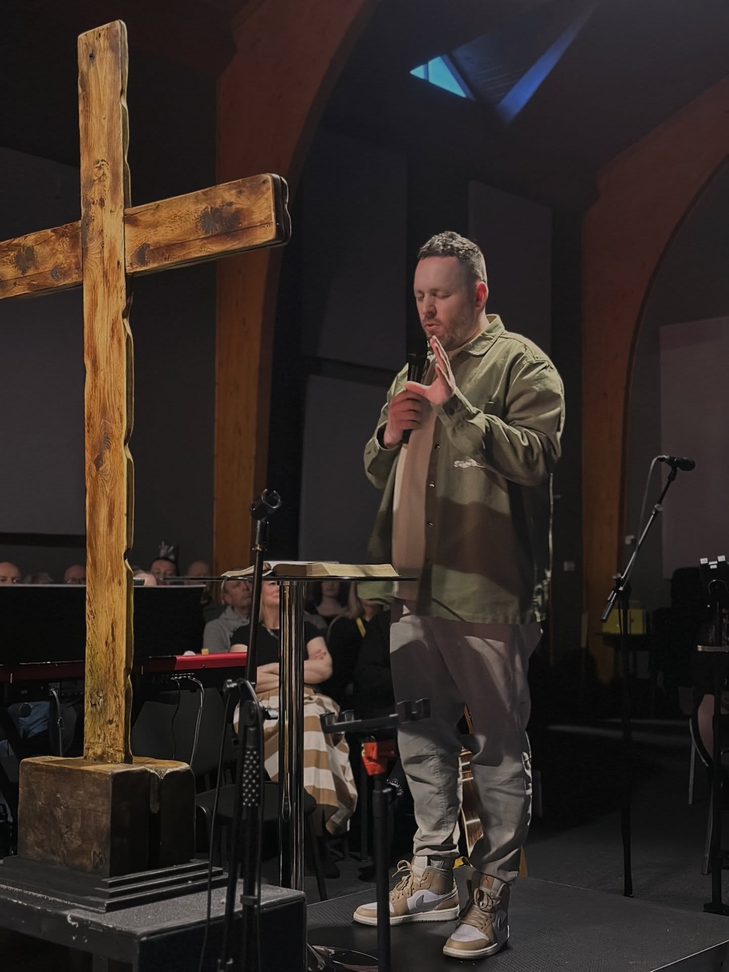 Good Friday | Home Church Kirkintilloch | 2026 ✝️
How would you sum it up?
Let us know below 👇🏼