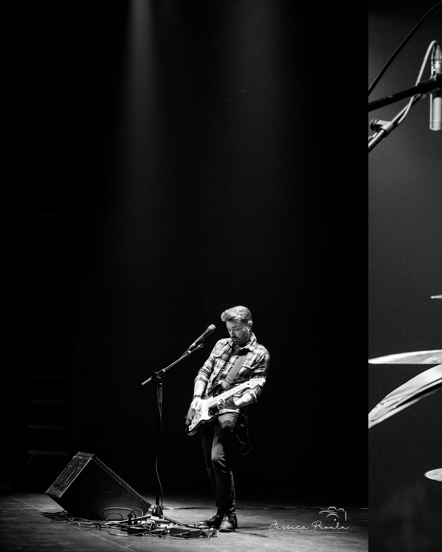 Séance photo de #Band avec SONIC WAVE 🖤
@ricky_lovato @feelxlev #spectacle #photoshootlive #musicphotography @sonic_wave_band