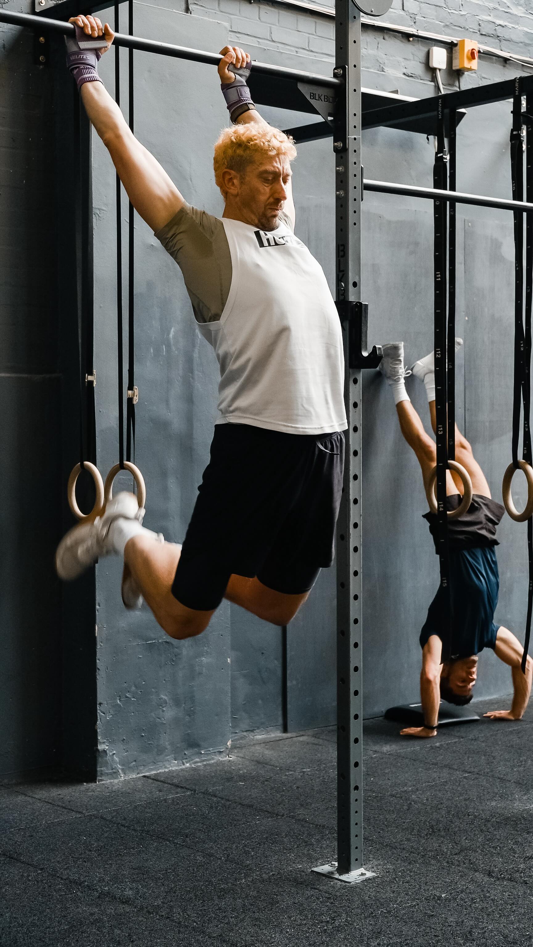 Do you actually know which gymnastics grip is right for you?
In CrossFit, you’re using grips all the time ,pull-ups, toes to bar, bar work… it adds up fast.
Get it right and everything feels smoother, stronger, more efficient.
Get it wrong and you’re dealing with torn hands, poor positions, and wasted energy.
-
#crossfit