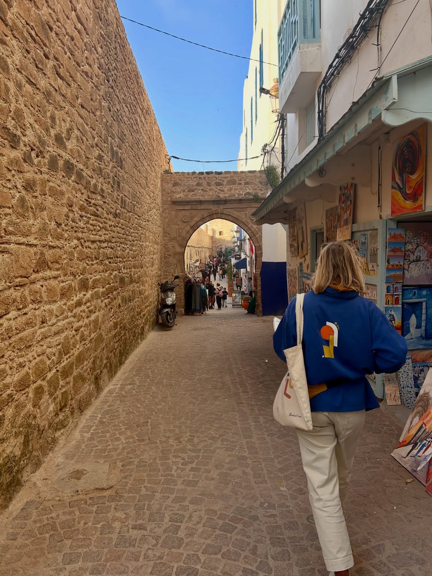 ☀️petite veste en voyage à Essaouira ☀️
#ombeline___________ #bleu de travail #upcycling