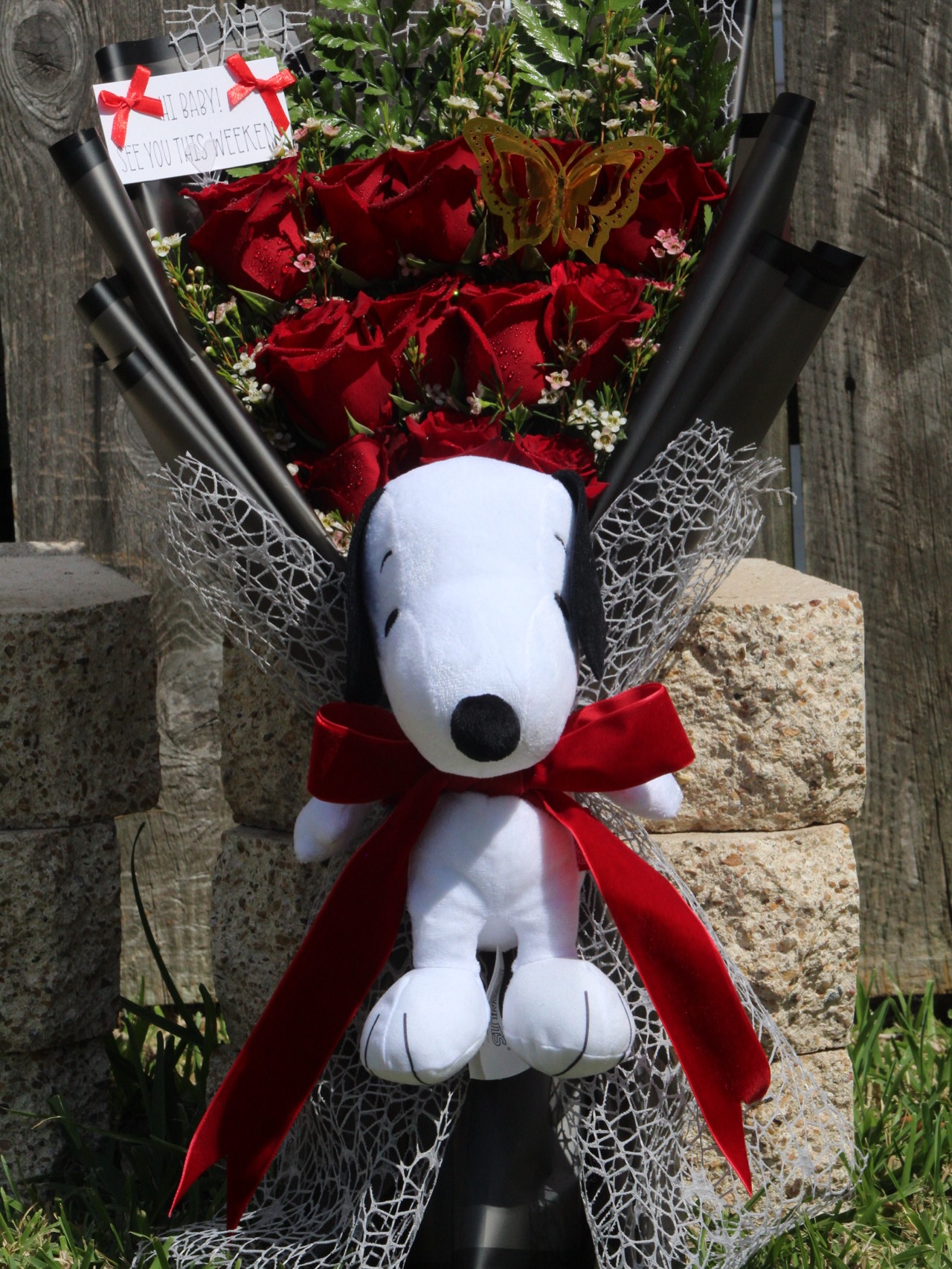 Our signature rose bouquet paired with a Snoopy plush — the perfect gift that says “I love you” without words 🌹
Order now before it’s gone.
🌐 floriebouquets.com
📞 +1 (832) 884-8238 (text for custom orders)
#flowers #supportsmallbusiness #delivery #explorepage