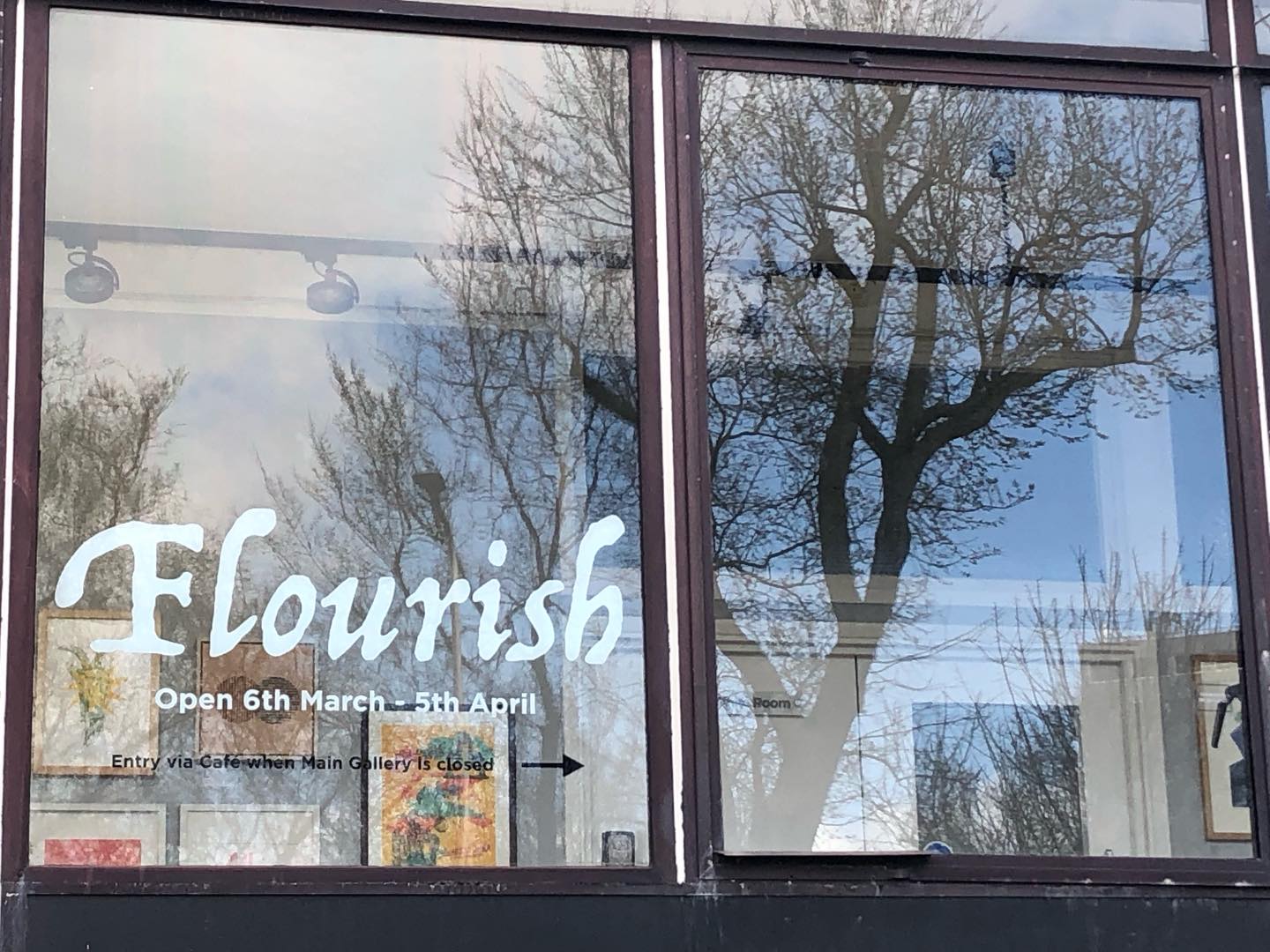 LAST CHANCE to visit Flourish @phoenix_artspace!!!
Our exhibition closes at 5pm this Sunday, so if you haven’t visited yet make sure you come along this weekend. From 11am on Saturday and Sunday we’ll have browsers in the Window Gallery with lots of lovely unframed prints and cards for sale. All very reasonably priced. Come along and say hello!
Flourish is open Friday 6th March - Sunday 5th April Monday -Saturday 9am -5pm, Sunday 11am - 5pm
Window Gallery, Phoenix Art space, 10-14 Waterloo Place Brighton BN2 9NB
#brightonartists #screenprintingbrighton #phoenixartspace #botanicalprints