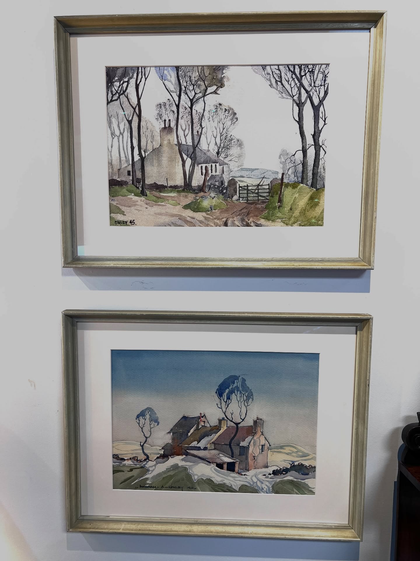 À beautiful pair of early watercolours by Canadian artist Toni Onley
Delicate, poetic landscapes that capture the stillness of the countryside—one in soft thawing earth tones, the other in a crisp winter palette. Both works show Onley’s unmistakable sensitivity to light, atmosphere, and place, even at this early stage in his career.
Framed as a pair and ready to hang, they make a quietly powerful statement together.
Available as a set.
—
#tonionley #canadianart #watercolour #landscapepainting #vancouverart artcollector interiordesign fineart canadianartist