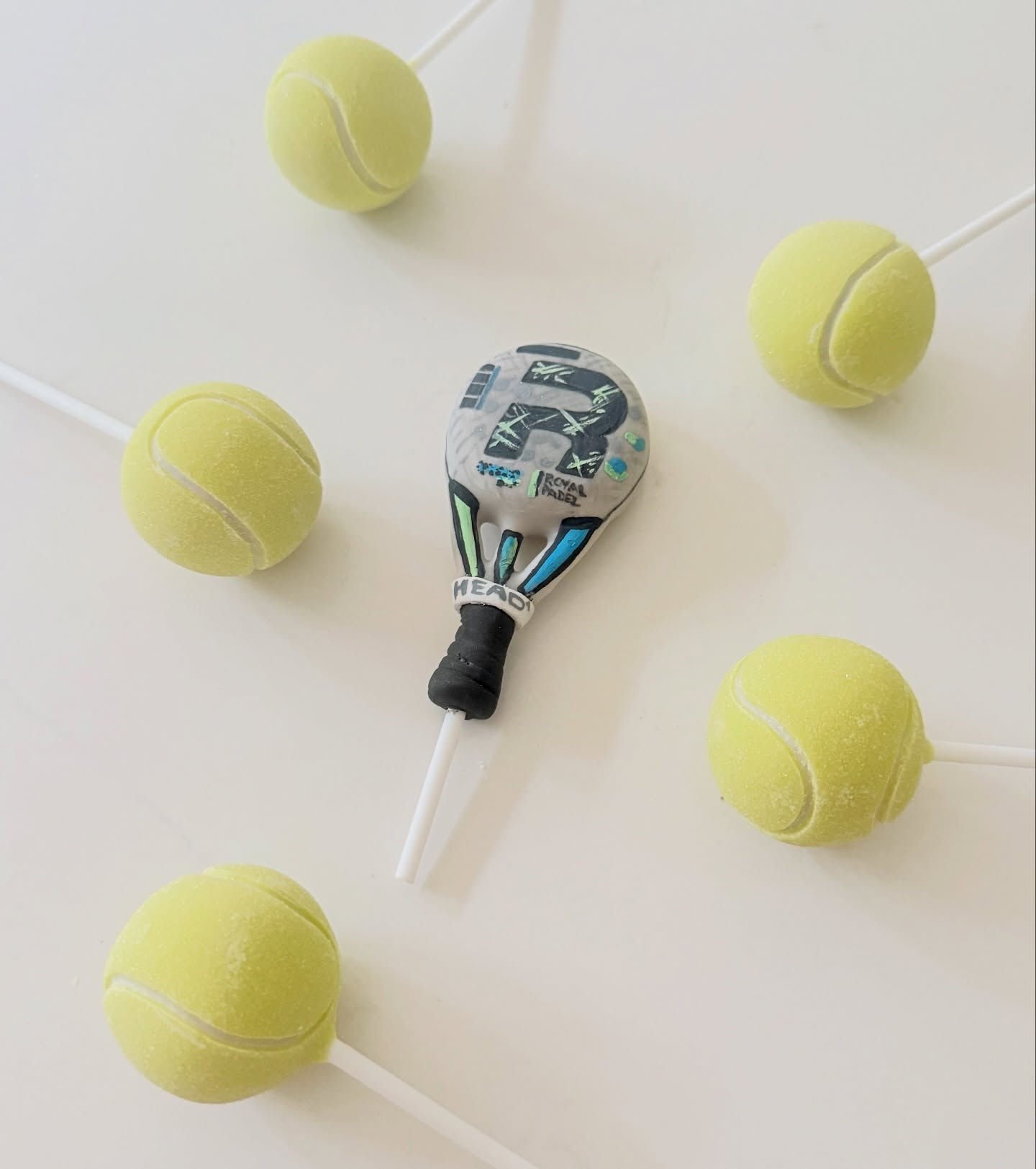 POV: Padel just got sweeter 🎾🍰💜💚
Padel cake pops inspired by everyone’s new favourite sport 🎾🍰
#cakepops #padel #padelcakepops #cake #trending