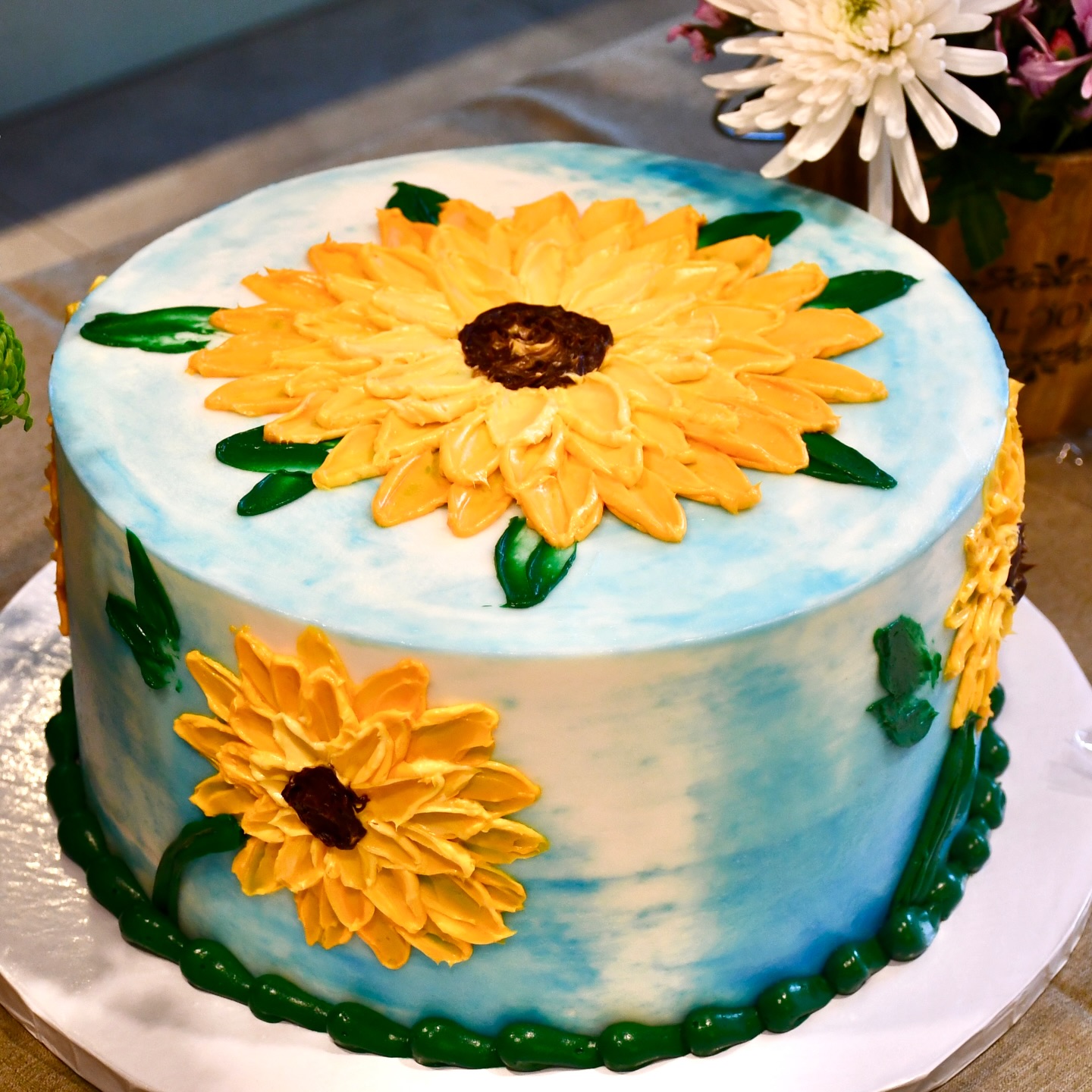 Sunshine and smiles for the beautiful mom-to-be, Sabrina! 🌼✨ Celebrating her soon-to-be son-shine at this stunning sunflower-themed baby shower. 🎉💛
Ready to create your own unforgettable event? Click the link & Book now with 23Five Events and let the fun begin! 🌻 #sundecor #sunflowerdecor #sunflowerballoons #sunflowers #Sonshine