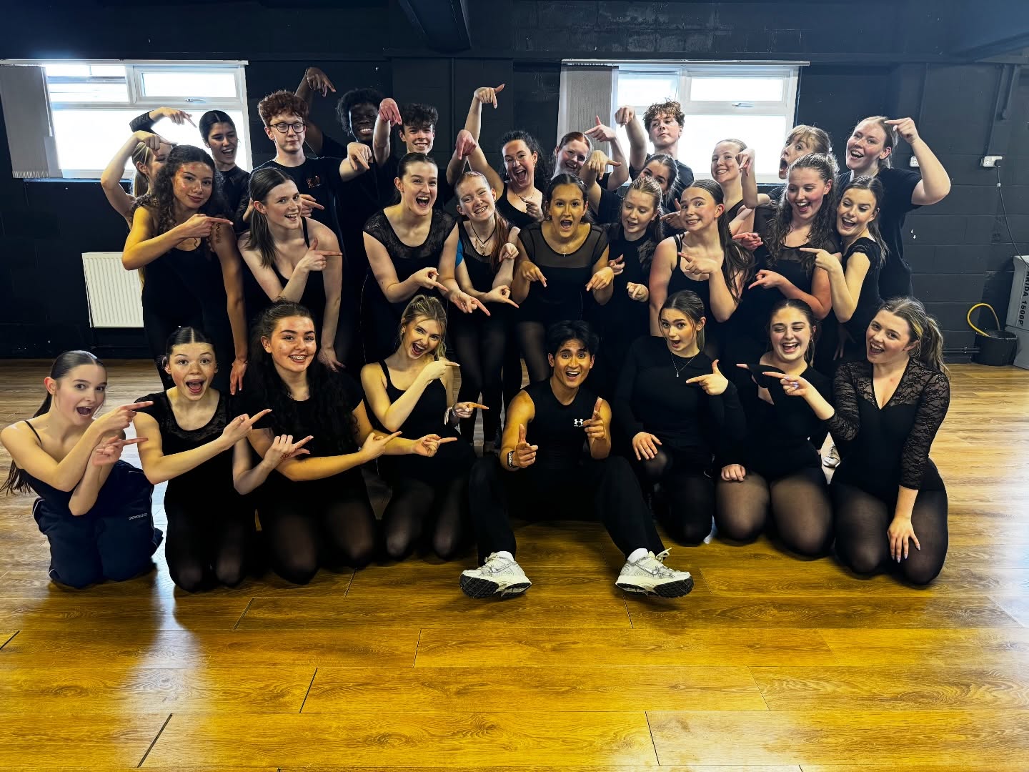 Industry Masterclasses 2026 - Over and out 💥
Thank you to our incredible Pros;
@caleblagayanofficial
@samanthashuma
@annmarie_x
beaward.official
What an experience..
#industrymasterclass #musicaltheatre