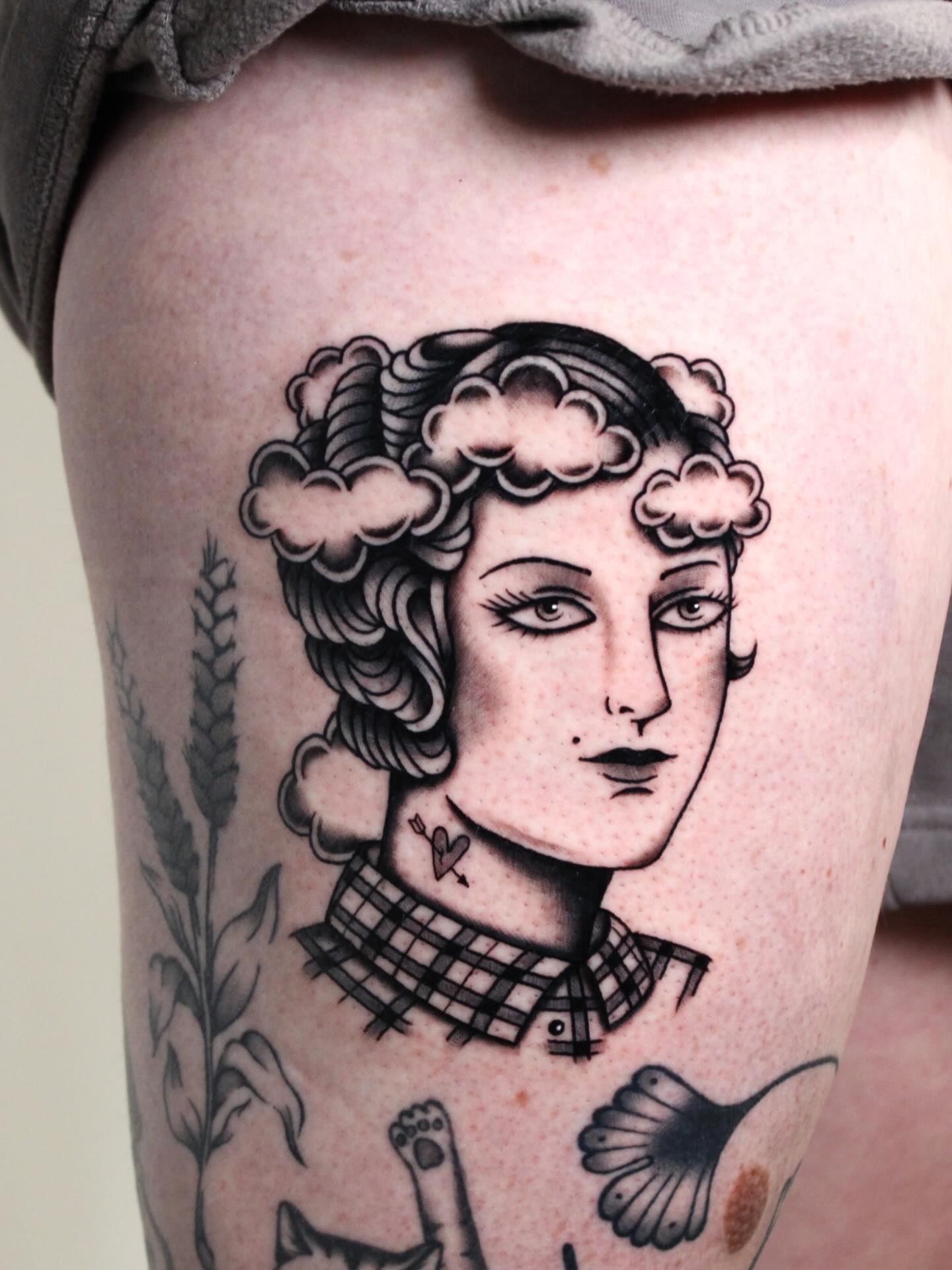 Head in the clouds! ☁️ Thanks @sannie_!
🏷️: #traditionaltattoo #traditionaltattoos #oldschooltattoo #oldschooltattoos