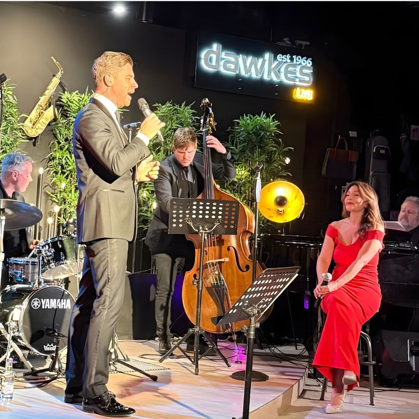 ✨ One night only in Frome…and you could be there for FREE 🎟️
This April, Bennett & Gaga: The Duets Songbook is bringing the magic of jazz, swing and iconic duets to the Frome Memorial Theatre. 🎶
Think old Hollywood glamour meets live jazz club energy…with a full band and two incredible vocalists at its heart 💫
💥 PLUS - we’ve got tickets to give away!
💌 If you’re on our newsletter, you might’ve had a little head start on this one…but don’t worry, you can still enter 👇
👉 Read more & enter here:
https://www.fabulousfrome.co.uk/post/one-night-only-a-celebration-of-jazz-comes-to-frome-this-april
Tag who you’d bring 👇
#FabulousFrome #FromeEvents #WinTickets #JazzNight #LiveMusicFrome #FromeSomerset #WhatsOnFrome #JazzAppreciationMonth #SupportLocalArts #FromeLife