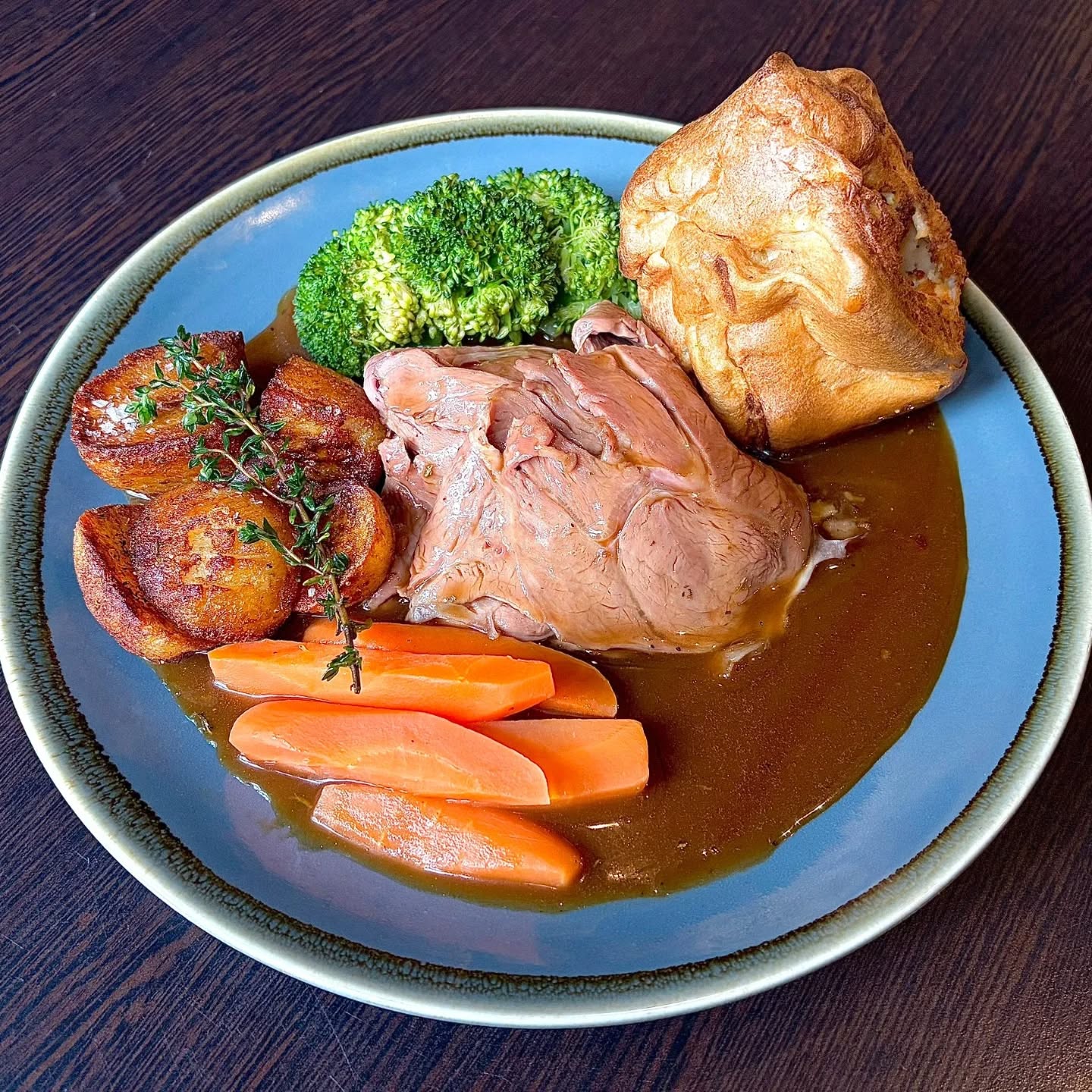 ESCAPE DAVE! Slow roasted Scottish leg of lamb on all weekend in addition to all your favourites. Stay a while longer will live music from the awesome Rhys Heaven in Stables Bar. No better place to sit out this storm! #escapestormdave