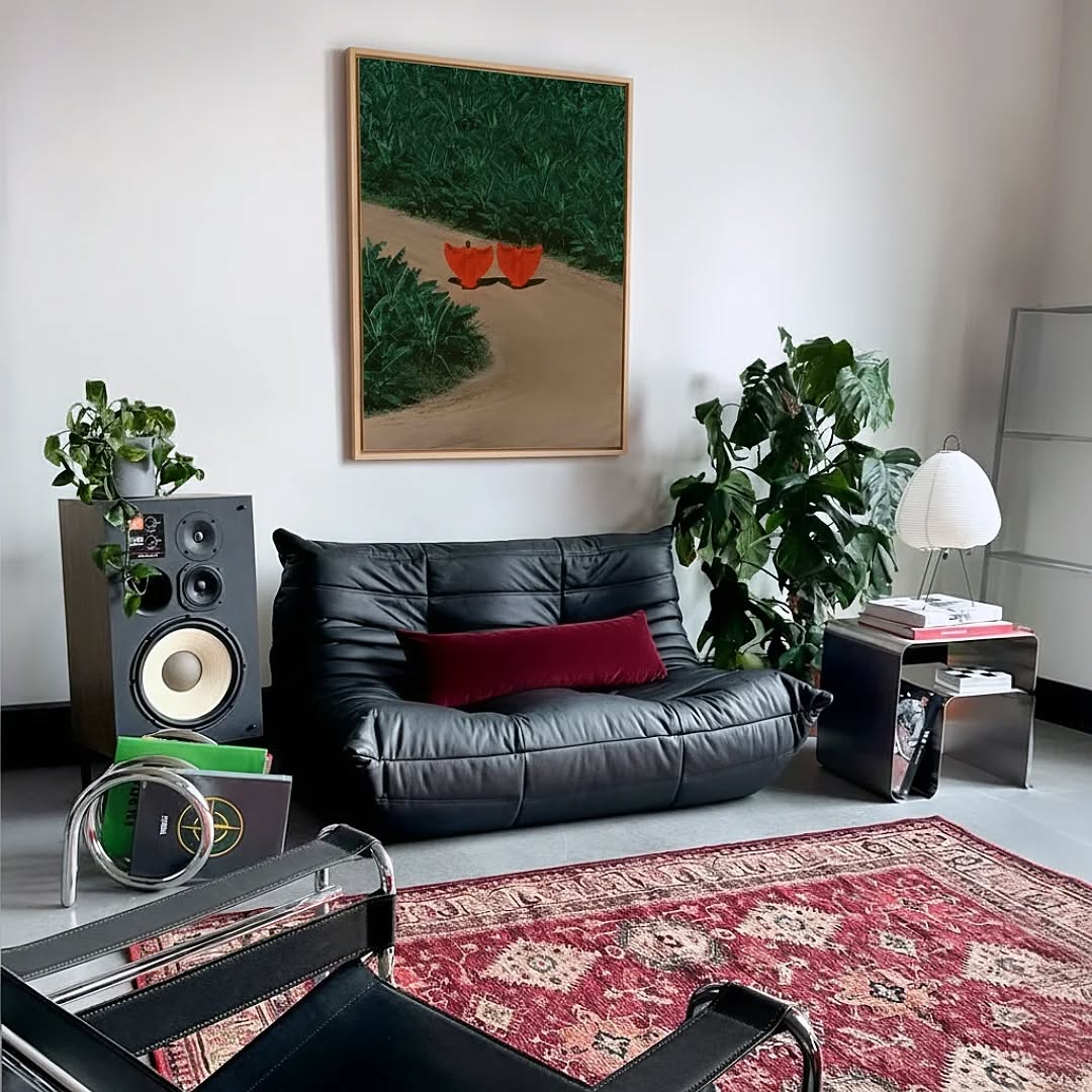 On finit toujours par trouver la pièce qui nous manque. Celle qui donne un sens au reste du décor. Nos nouvelles toiles sont arrivées sur la boutique, prêtes à rejoindre votre intérieur. Laquelle de ces textures résonne le plus en vous aujourd'hui ? Le lien est dans la bio pour explorer la collection complète ♥️
Le lien est dans notre bio pour voir la totalité de nos toiles. Ou contactez-nous en DM.
Aussi, la livraison est gratuite en France, et avec le code "Welcome10" bénéficiez de 10€ de remise sur votre première commande 🎉
#apartmentinspo #apartmentdecor #homeart #elledecorationfr #homedecor