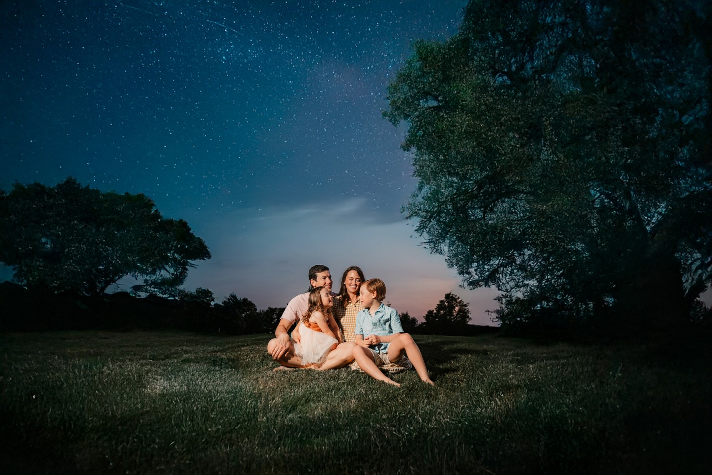 Photography Tip for Parents
Parents often worry their kids won’t cooperate during photos, but the best smiles usually happen when kids are playing and interacting with you.
Some easy tricks:
• Whisper something silly to them
• Spin them around
• Ask them to tell you their favorite joke
Those little moments usually lead to the most genuine smiles and laughter, which make the best photos.