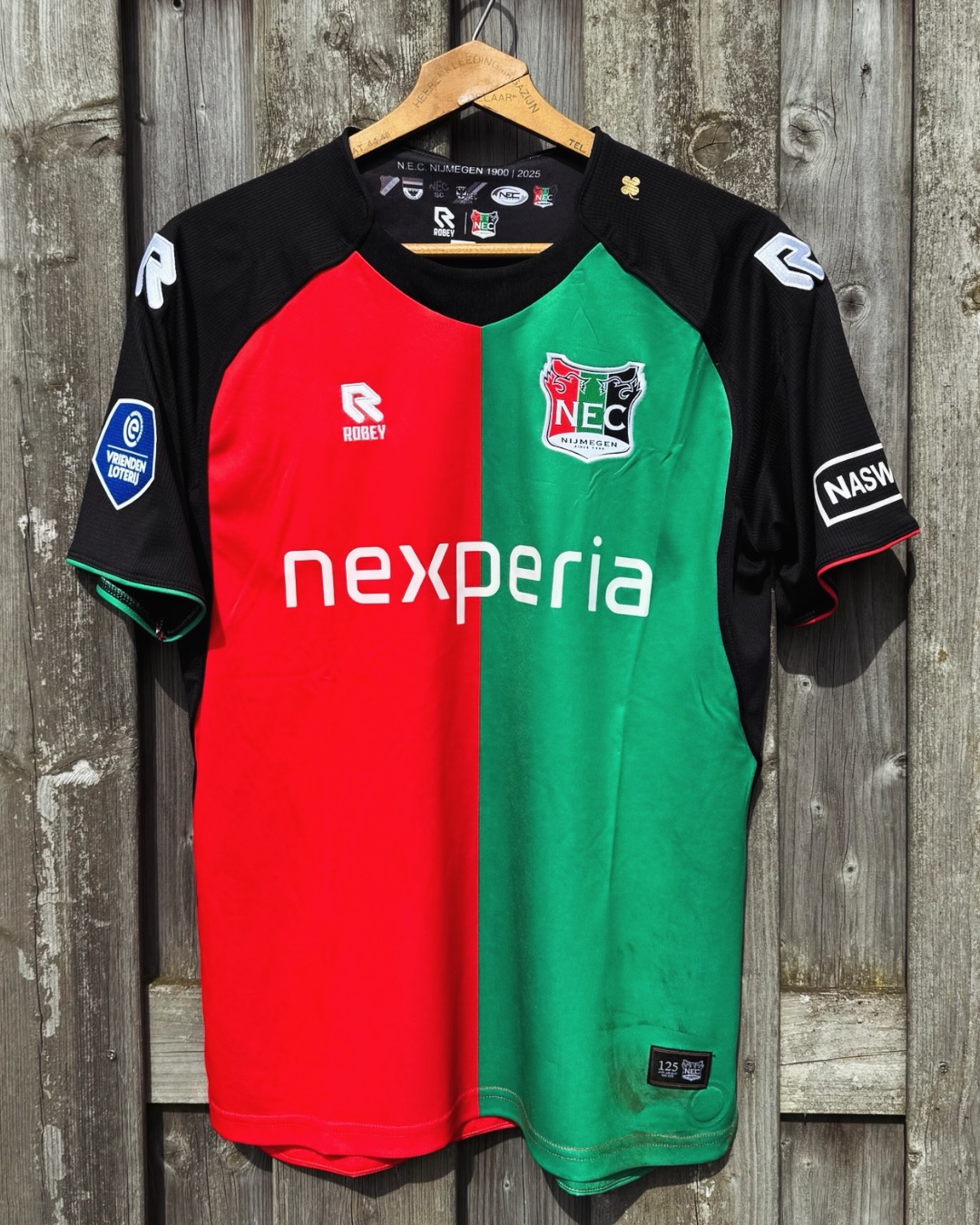 🔴🟢⚫️
Youssef El Kachati
N.E.C. Nijmegen 🆚 sc Heerenveen
March 22, 2026
No stories needed. The shirt speaks. 🤫
El Kachati in the collection ✅
#nijmegen #nec #matchworn #collector #morocco
