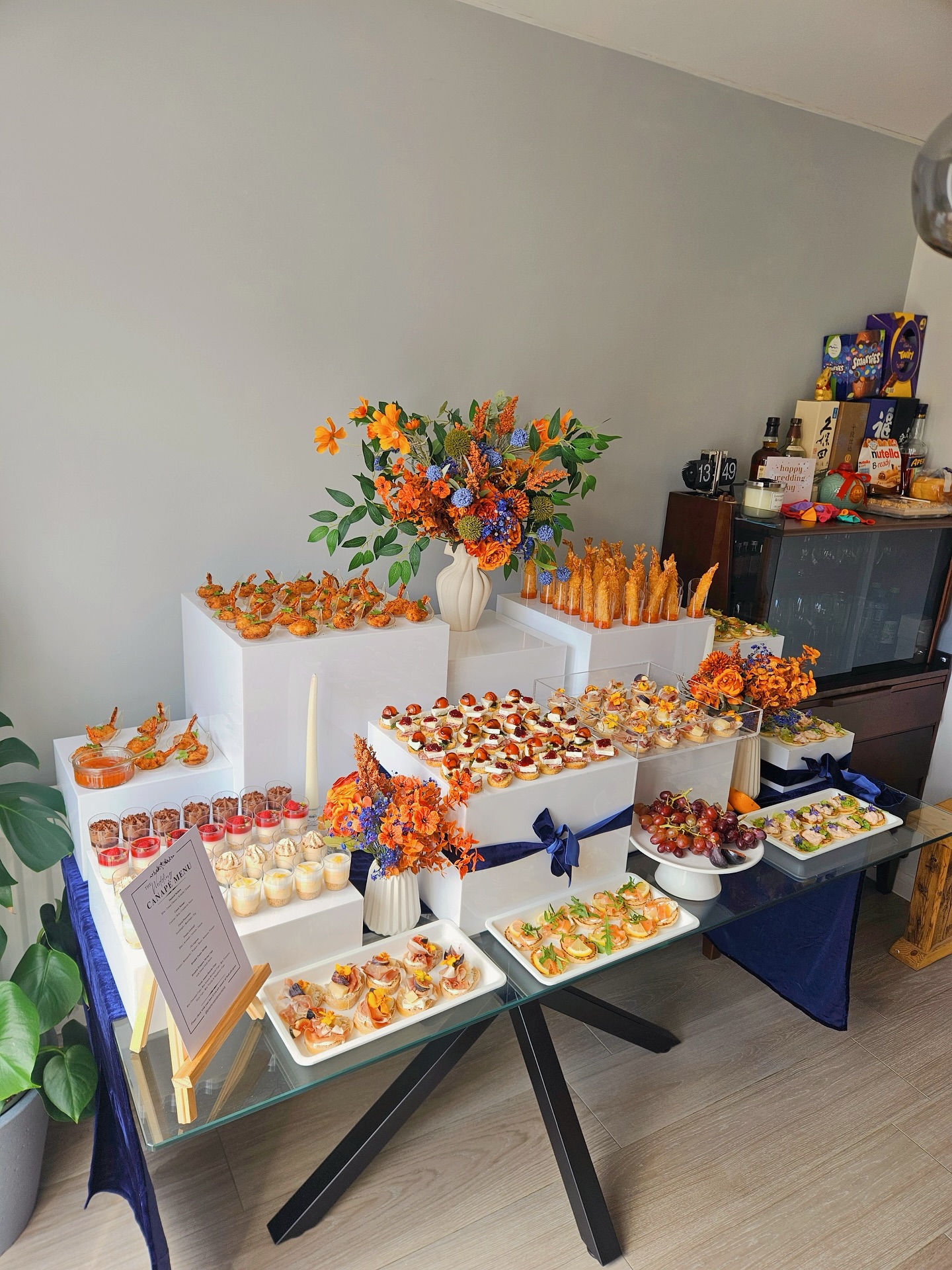 Bespoke Canapés 🤎
Pricing starts from £12 per person for 6 bespoke options, offering strong value compared to similar services.
📧 Bookings@plattersandboards.co.uk