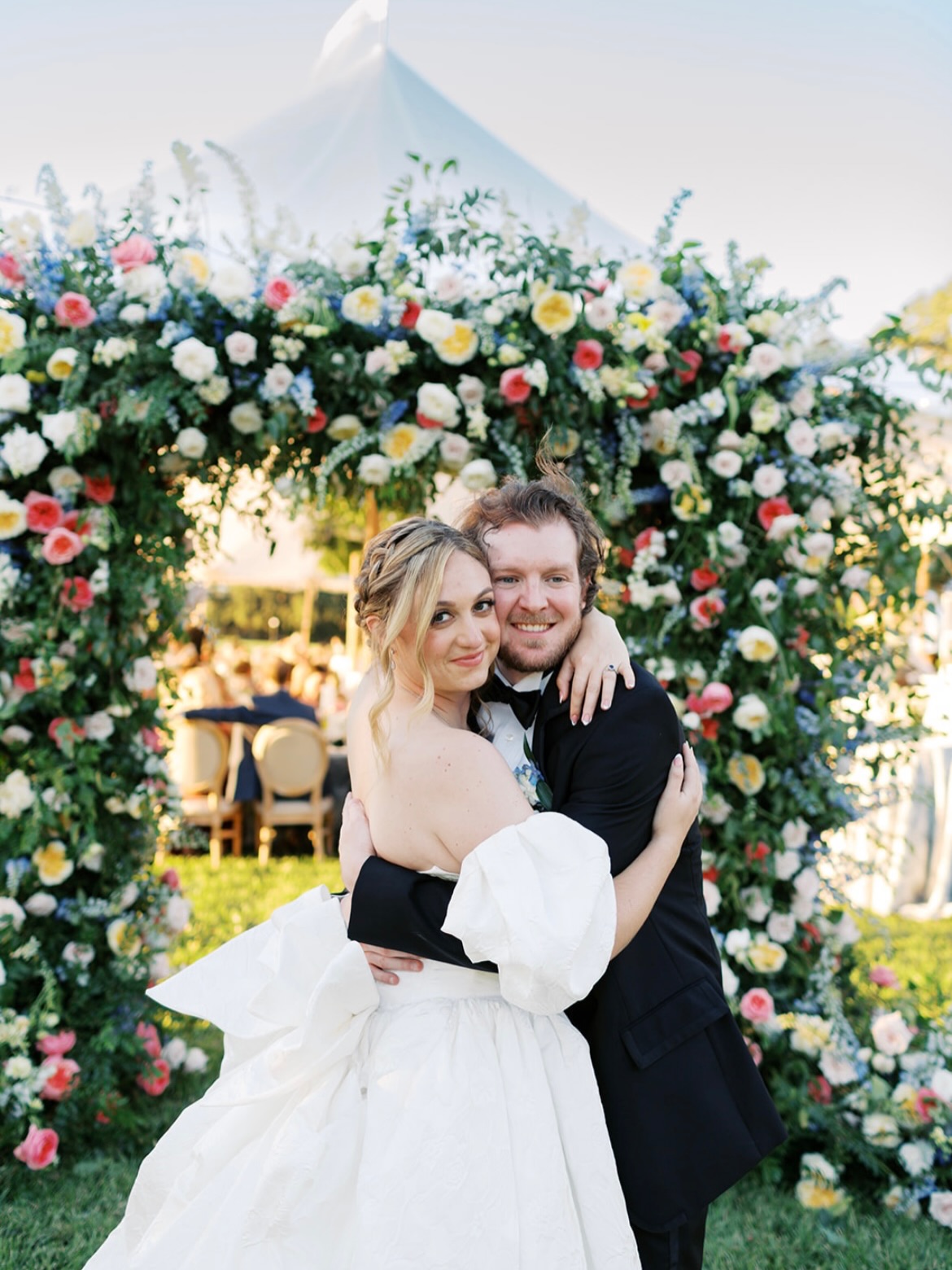 Marielle & Cameron 🤍
Venue: @jekyllclubweddings
Florist: @katofloraldesigns
Rentals: @beachviewevents
Linens: @nuagedesignsinc
Video: @twoflyguysmedia
Cake: @sugarwhiskco
Band: @megaflyband
HMU: @royalmakeupandhair
Planners: US
#savannahwedding #jekyllislandwedding #lowcountrywedding #weddingdesign #weddingplanner