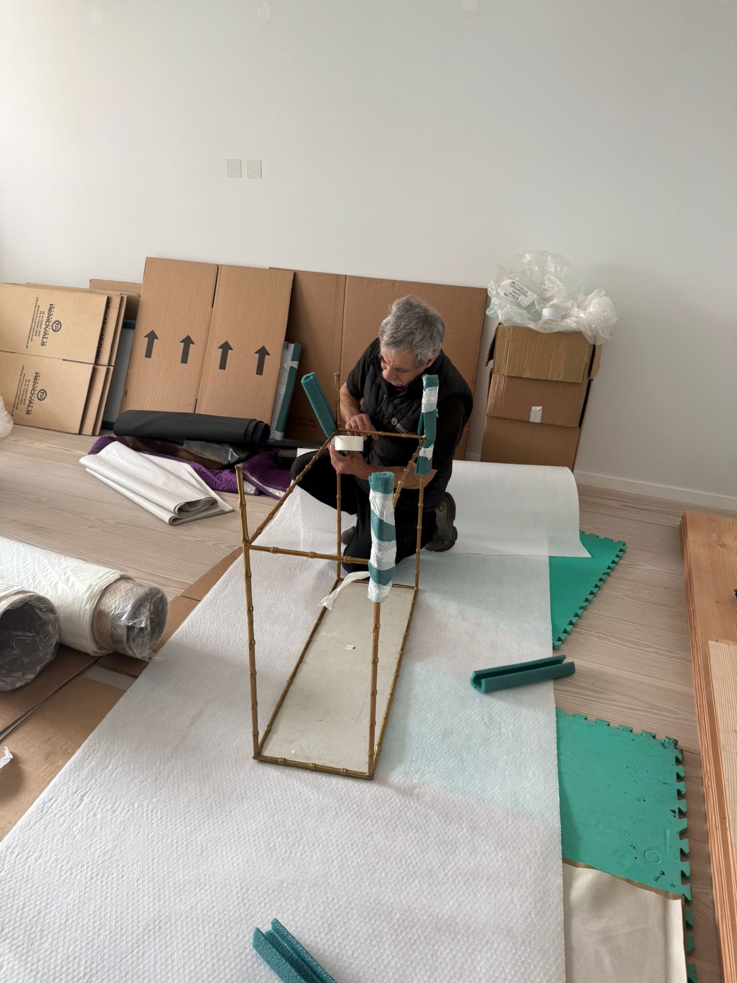 A little BTS from today’s packing job 📦
Every item wrapped, secured, and handled with care - because moving shouldn’t come with stress.
Reach out to our team via phone or email for a free quote ✅
LONDON OFFICE
22-24 Homecroft Rd, London, N22 5EL, United Kingdom
0208 807 6677
PORTUGAL OFFICE
Inter Luis
Estrada Nacional 10
Centro Empresario Sado Internacional
Armazem D21, 2910-835 Setúbal
00 351 265 708 240
info@tp-internationalremovals.co.uk
#homeremovals #movingcompany #relocationexperts #movingtotheuk #vehicleshipping