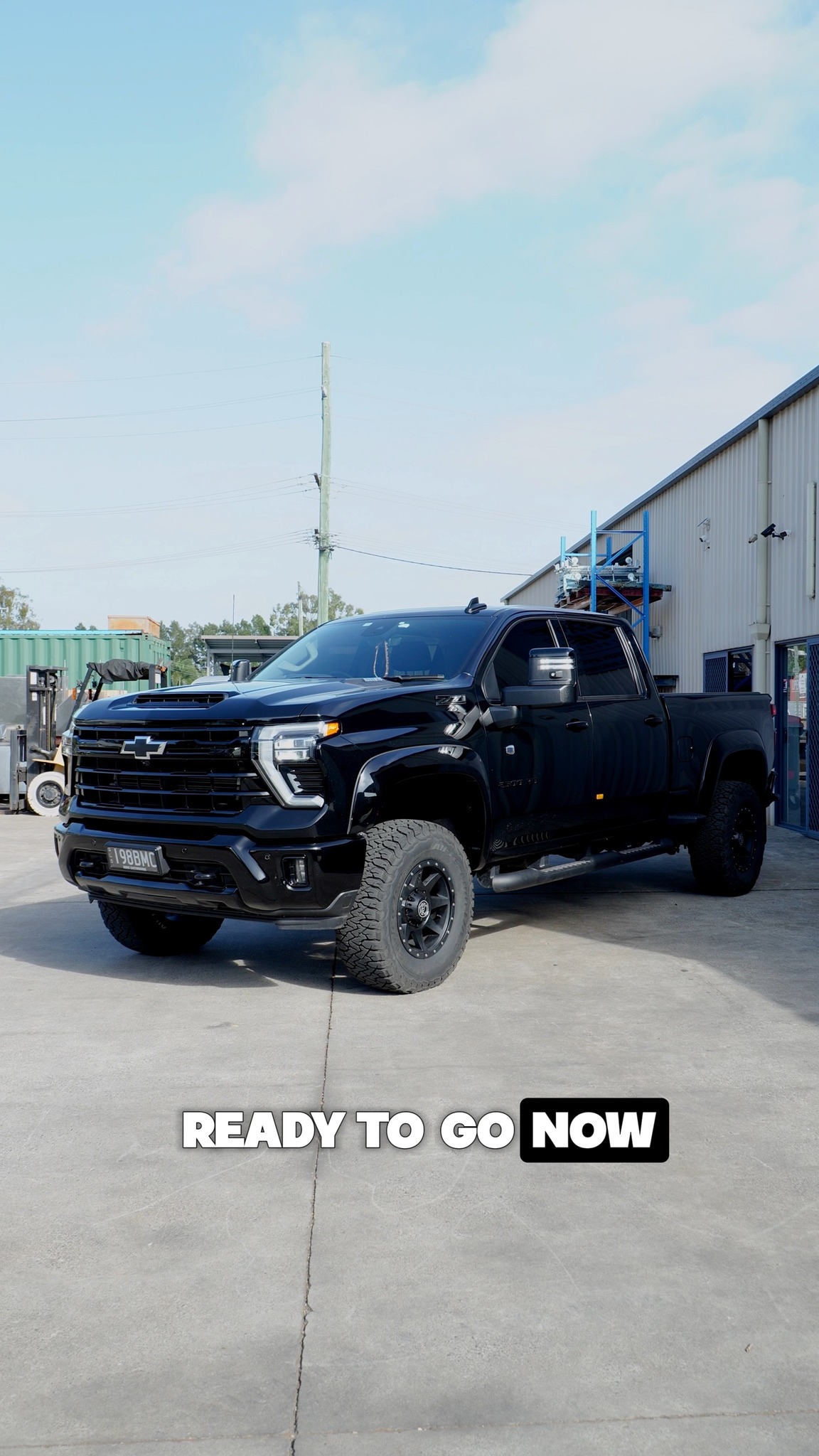 Towing, hauling or just want the extra lift? 3" BDS Lift is a great way to start with your Chev 2500 HD. Looks great, and handles the extra loads you may be towing or carrying. Reach out if this is something you're interested in seeing on your Chev.