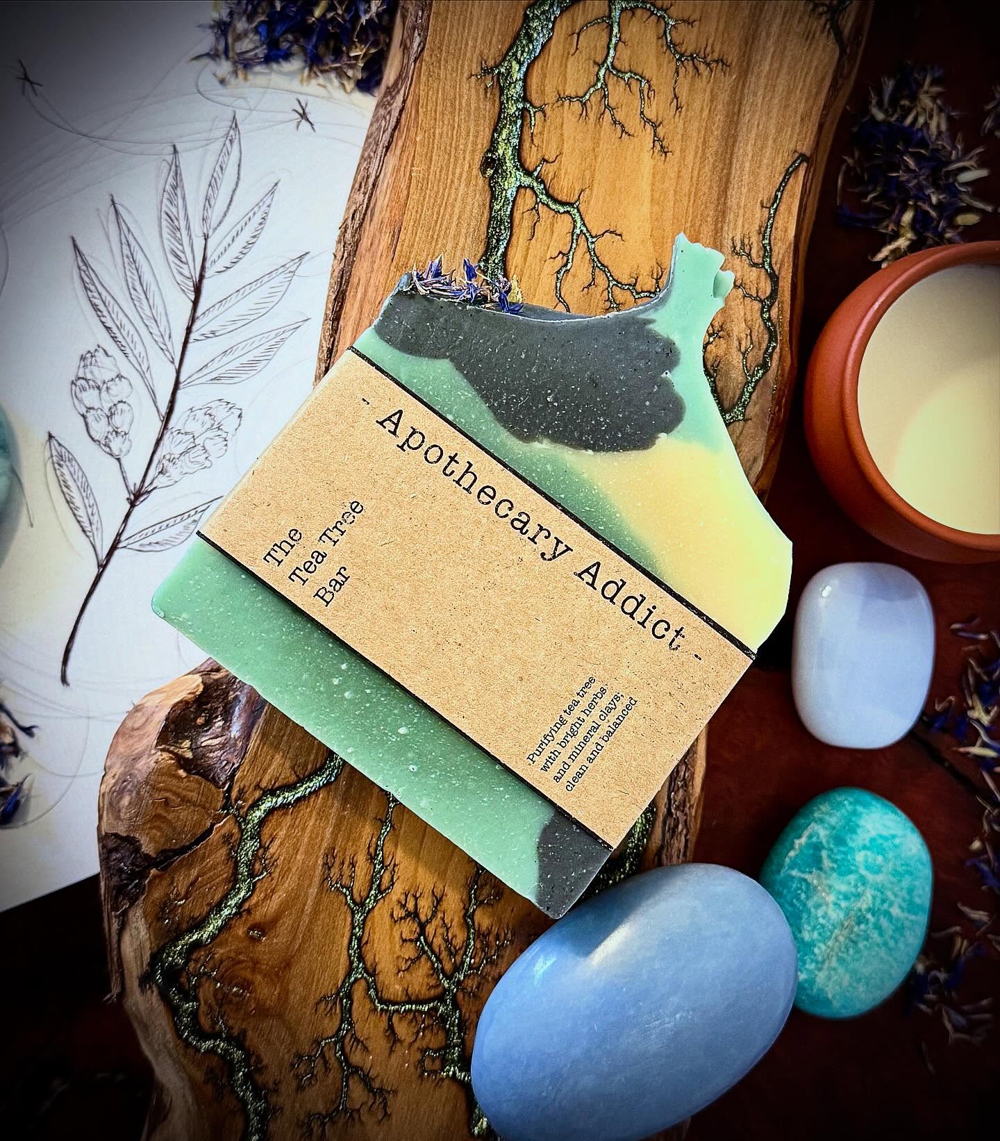 🌿 THE TEA TREE BAR 🌳
🜁🜂🜃🜄🌊
Ahhhh… tea tree…
Clean. Cool. Clarifying. 🌊🌿
Crisp and herbal, tea tree carries a quiet strength — a sense of purity that feels both grounding and renewing. In this bar, the scent opens fresh and bright with the lather, softened by subtle citrus and floral undertones that bring balance and ease.
Part of the Spring Collection — now available, this bar reflects the cleansing breath of the season… like cool air after rain, or water moving gently over stone.
Crafted with nourishing plant oils, rich butters, and natural colorants, the lather is creamy, purifying, and beautifully balanced — a refreshing ritual for skin and spirit alike. 🌿🫧
📜🖊️
“For the blue is not in the place those miles away at the horizon, but in the atmospheric distance between you and the mountains.”
— Rebecca Solnit
🌿 Use code SPRINGREVERIE10 for 10% off
(valid through April 3)
#TeaTree
#CleanBeauty
#ArtisanSoap
#NaturalSkincare
#FreshStart