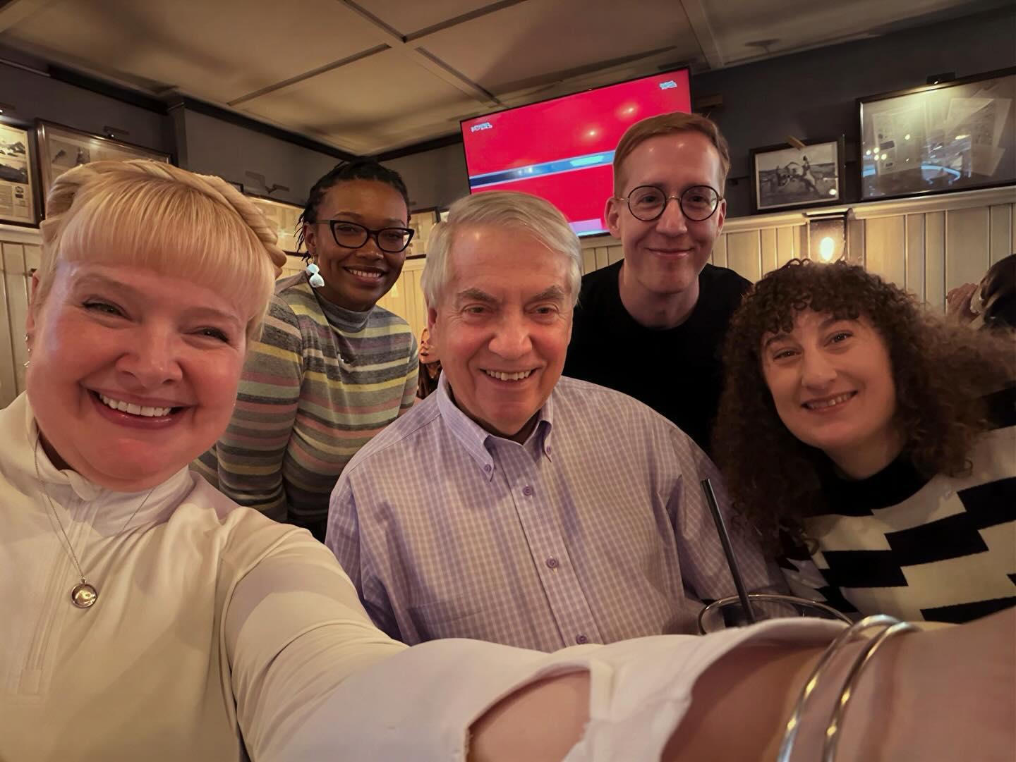 Yesterday, Michael Presser, Katie McAllister, and the Inside Broadway staff gave Elisha Herring-Cooper a farewell luncheon as she leaves NYC to join her husband in England. Thank you for all your work at Inside Broadway, Elisha. Best wishes, and good luck in the UK! 💙