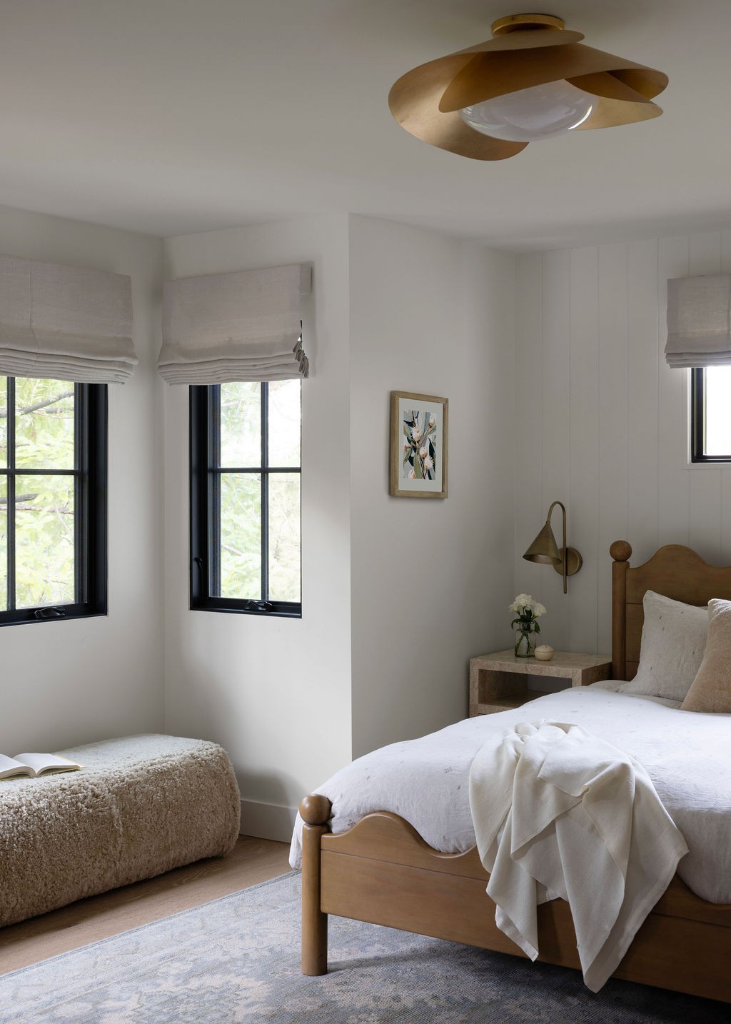 Rainy days should be spent with a good book - though admittedly, I'm more of a scroller + design magazine reader. But isn’t this the perfect nook to do it in?
Greenbrae Organic Modern
design @california.daydreams
photos @jessicabrydsonphotography