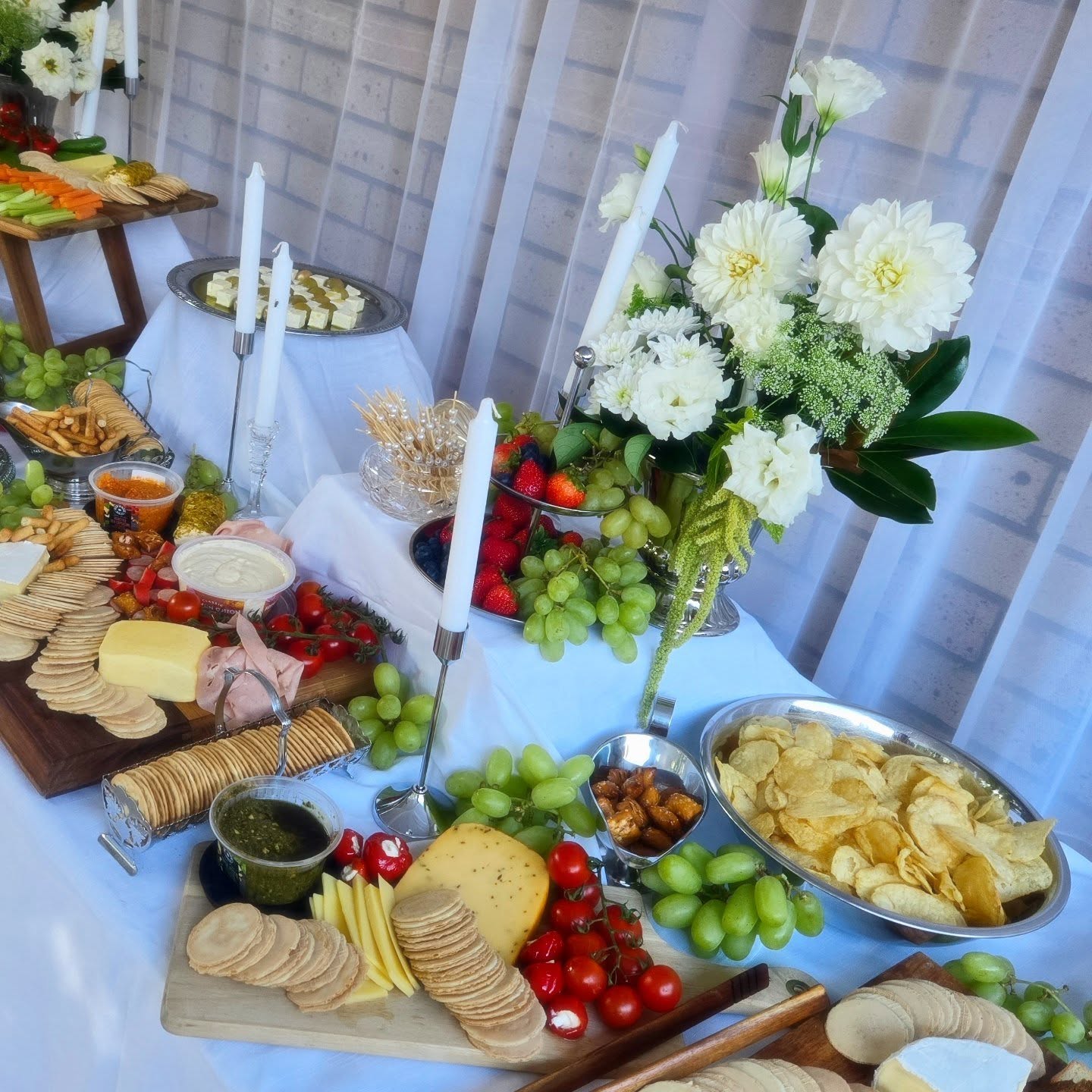 We loved creating these dreamy table centrepieces for Samuel & Imogen’s beautiful engagement celebration. Every bloom was carefully chosen to reflect love, joy, and the start of something truly special 🤍
#EngagementParty #FloralDesign #TableCentrepieces #EventStyling #celebratinglove❤️