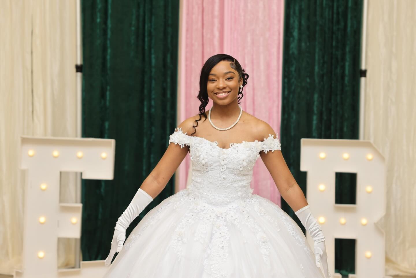 This past weekend, Debutante Madison Necole Givens was formally presented to society ✨
A student at Holmes County Central High School, Madison reflects the growth, leadership, and service that P.E.A.R.L.S. Mentoring for Girls, Inc. continues to cultivate in young women.
She serves as the historian for PM4G and is actively involved in the MS Votes Advisory Council, the HCCHS Softball Team, and the National Society of High School Scholars—demonstrating her commitment to excellence both in and beyond the classroom.
Madison is the daughter of Ms. Shiquita Givens, with her grandfather, Mr. Clinton Jerome Williams Sr., proudly serving as her senior escort.
She has contributed to her community through initiatives such as a book bag giveaway with Annie B’s Family Farm, food drives with HCCHS JROTC, reading at William Dean Elementary School with PM4G, and supporting The Yellow House Project.
In her leisure time, Madison enjoys dancing and horseback riding. She is inspired by the quote, “Quiet women rarely make history.”
She plans to attend Jackson State University, where she will major in Criminal Justice and pursue a career as a forensic scientist.
Her journey reflects purpose, service, and preparation for what’s next.
This is the work. This is the impact.
#PM4G #MentoringMatters #InvestInGirls #CommunityImpact #BlackDebutantes