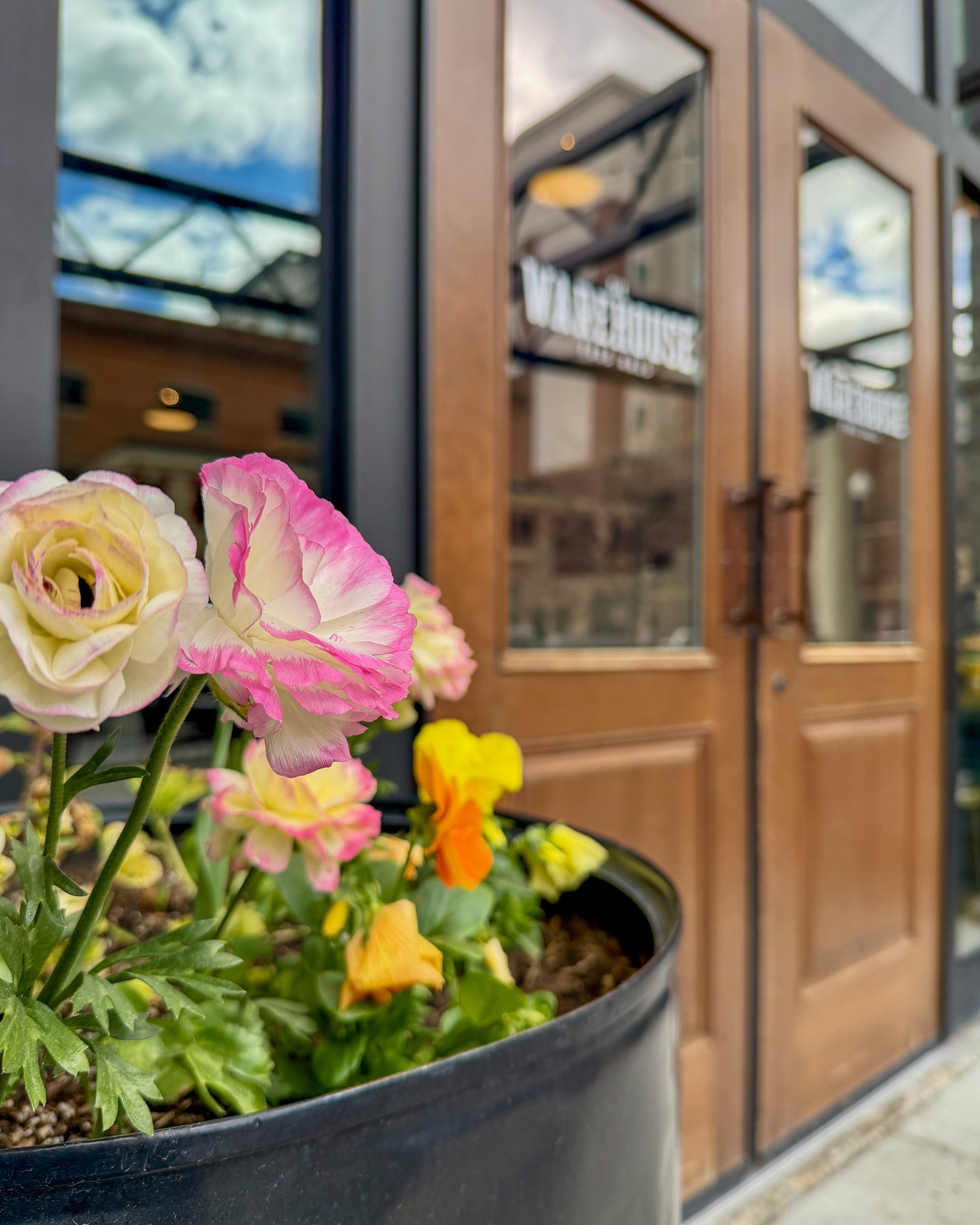 We’ll be closed on Easter Sunday, taking the day to relax, gather, and enjoy it. Join us again soon for good food, good drinks, and your favorite spots all in one place.
Happy Easter from The Warehouse Food Hall 🌷