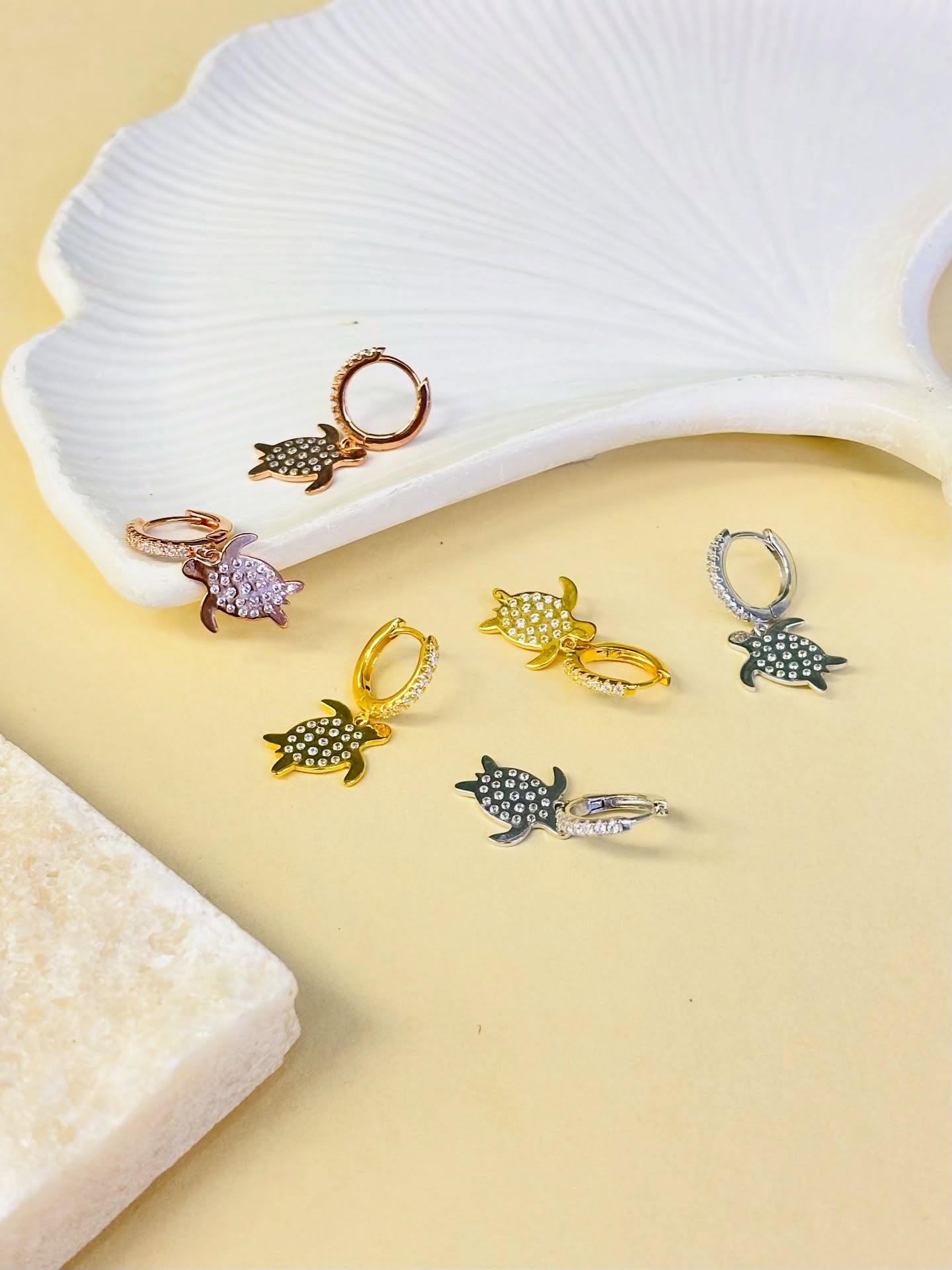 925 silver sea turtle earrings with sparkling CZ details 🐢✨