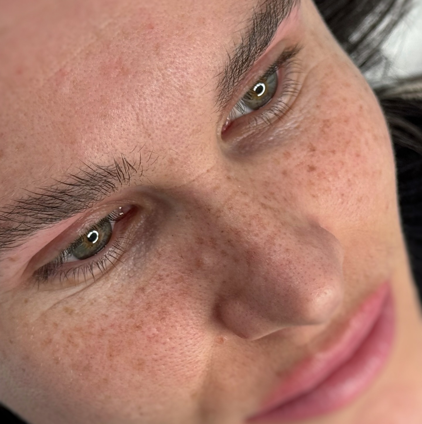 Taches de rousseur en plusieurs séances ✨
Des tâches de rousseur, oui. Mais version MBS : naturelles, équilibrées, indétectables 🤍
#tachesderousseur #formationtachederousseur #tachesderousseursavoie